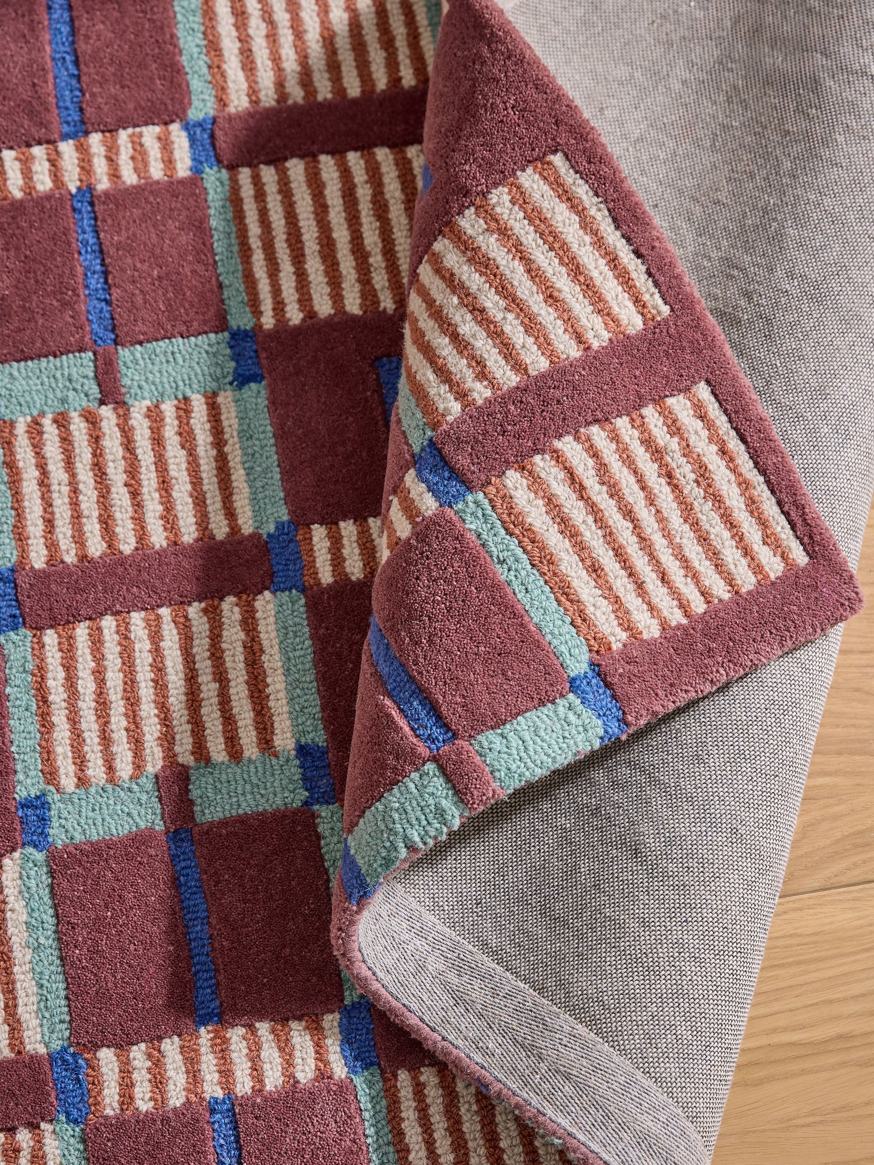 Liesel Wool Tufted Rug in Multi - Image 4 of 5