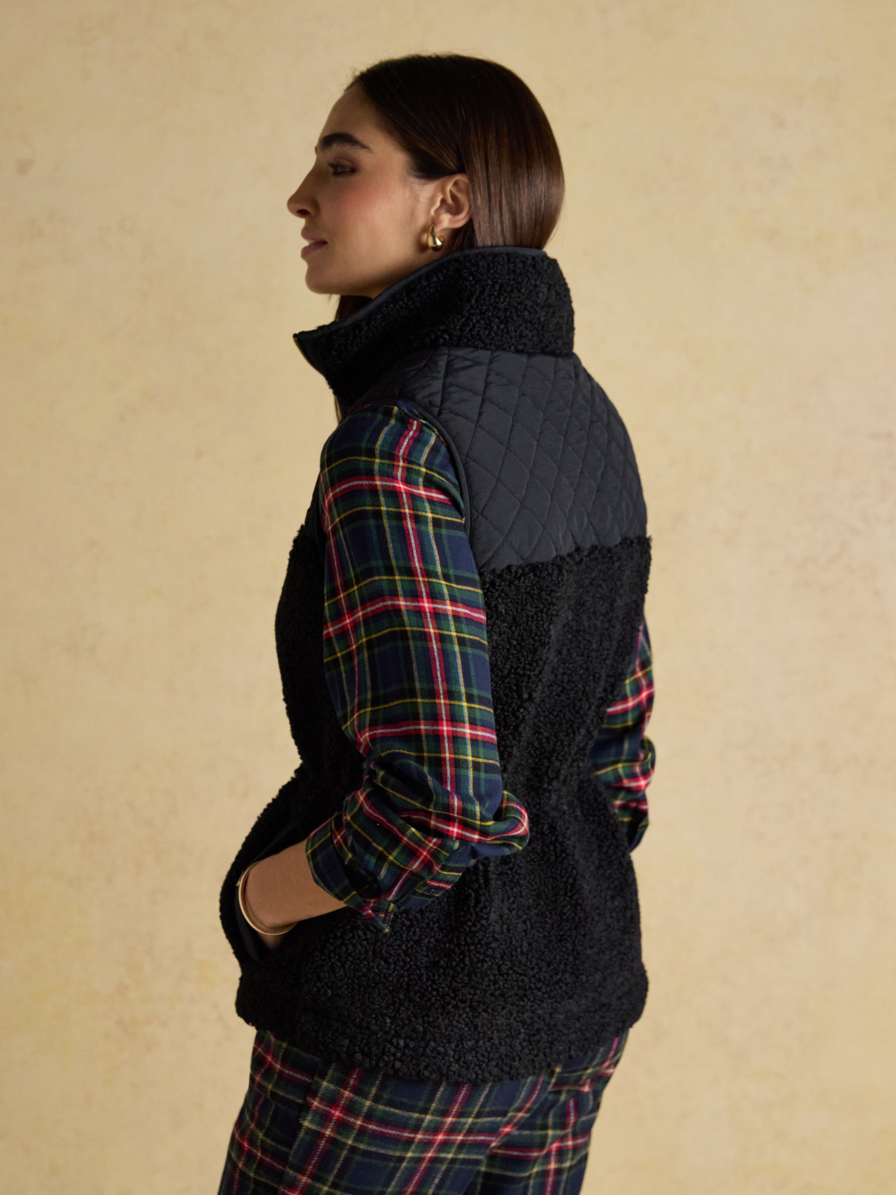 Tadworth Black Fleece Gilet - Image 2 of 9