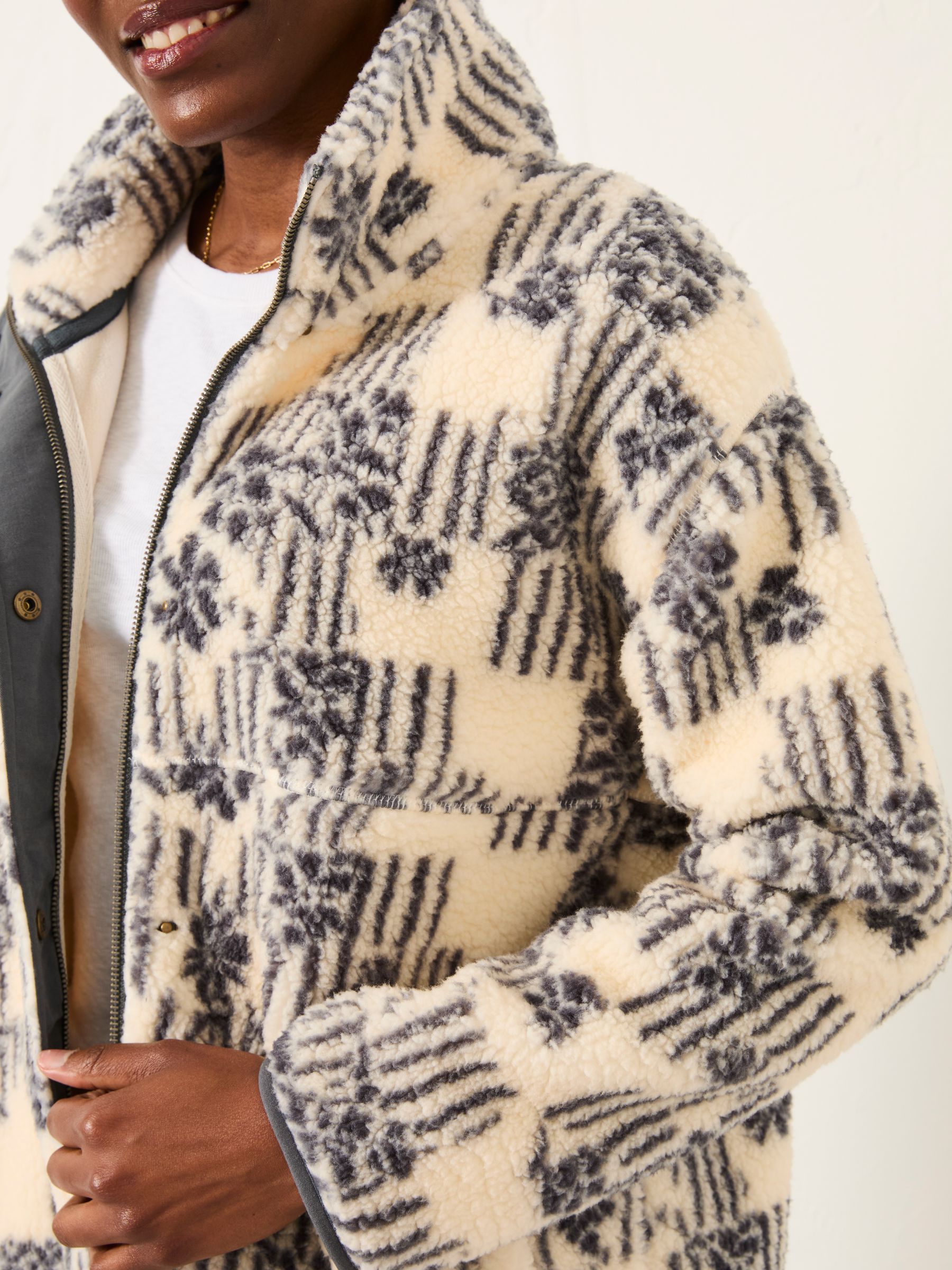 Rosie Ivory Papercut Floral Zip Through Fleece - Image 3 of 5