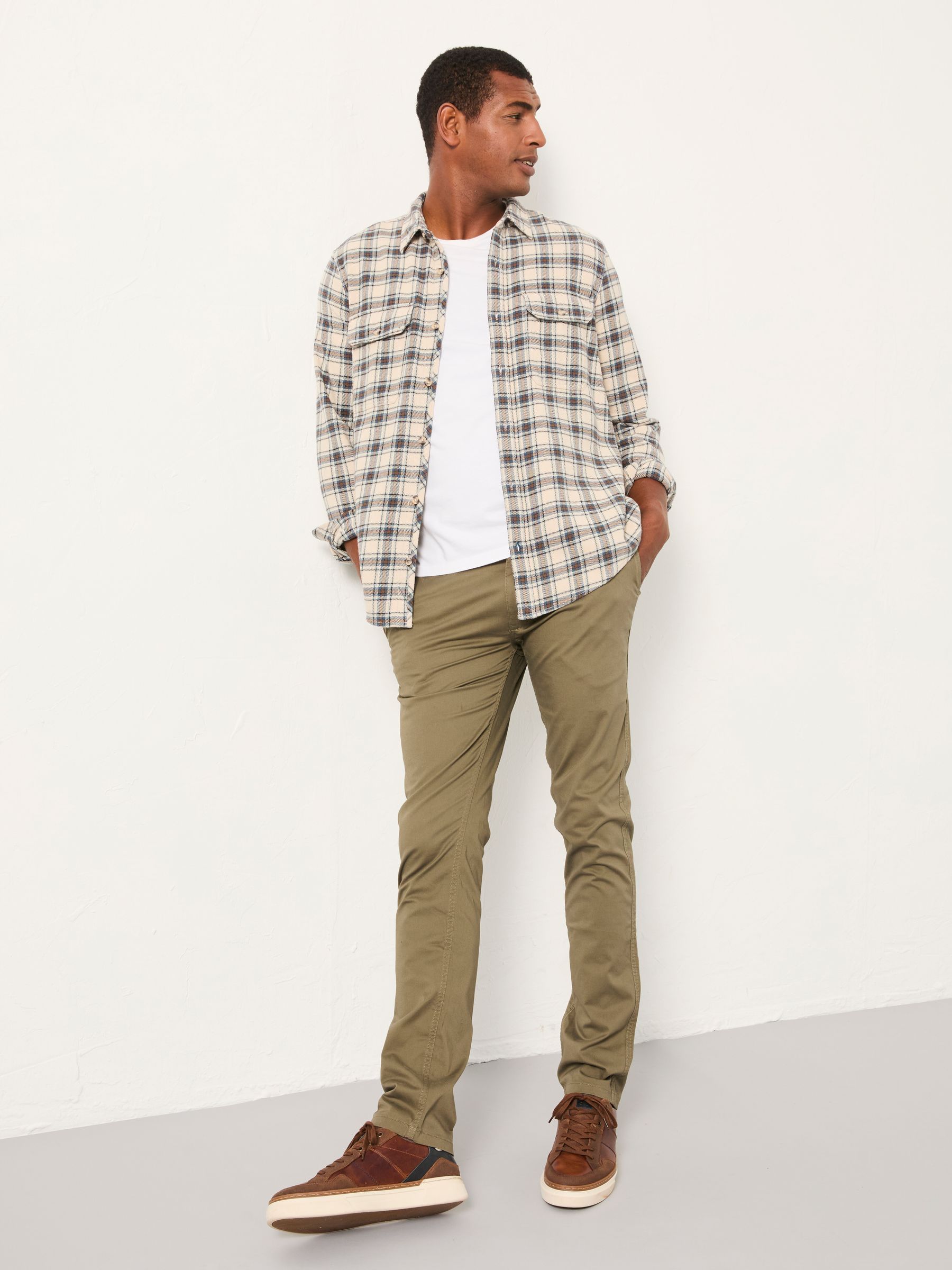 Heyshott Green Slim Chinos - Image 4 of 6