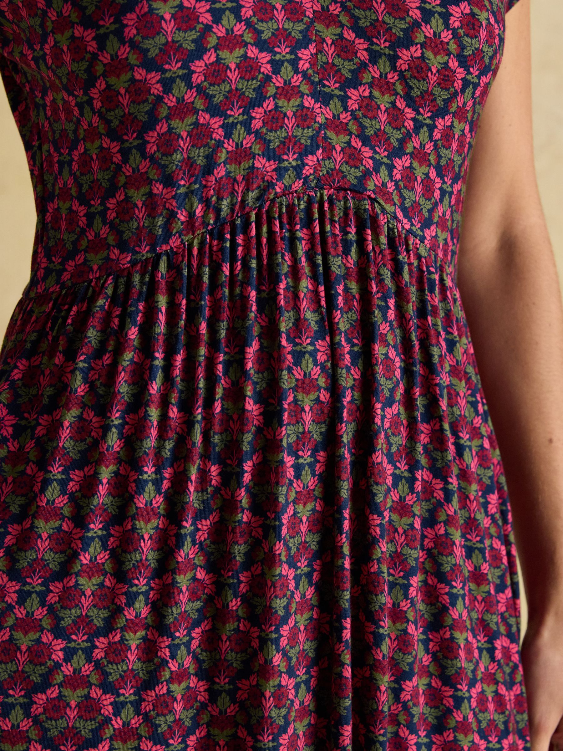 Nia Red Floral Short Sleeve V-Neck Midaxi Dress - Image 4 of 9