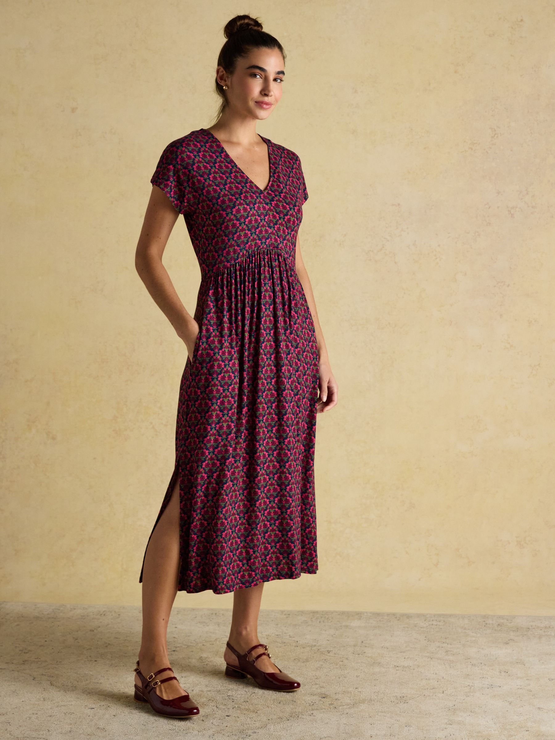 Nia Red Floral Short Sleeve V-Neck Midaxi Dress - Image 6 of 9