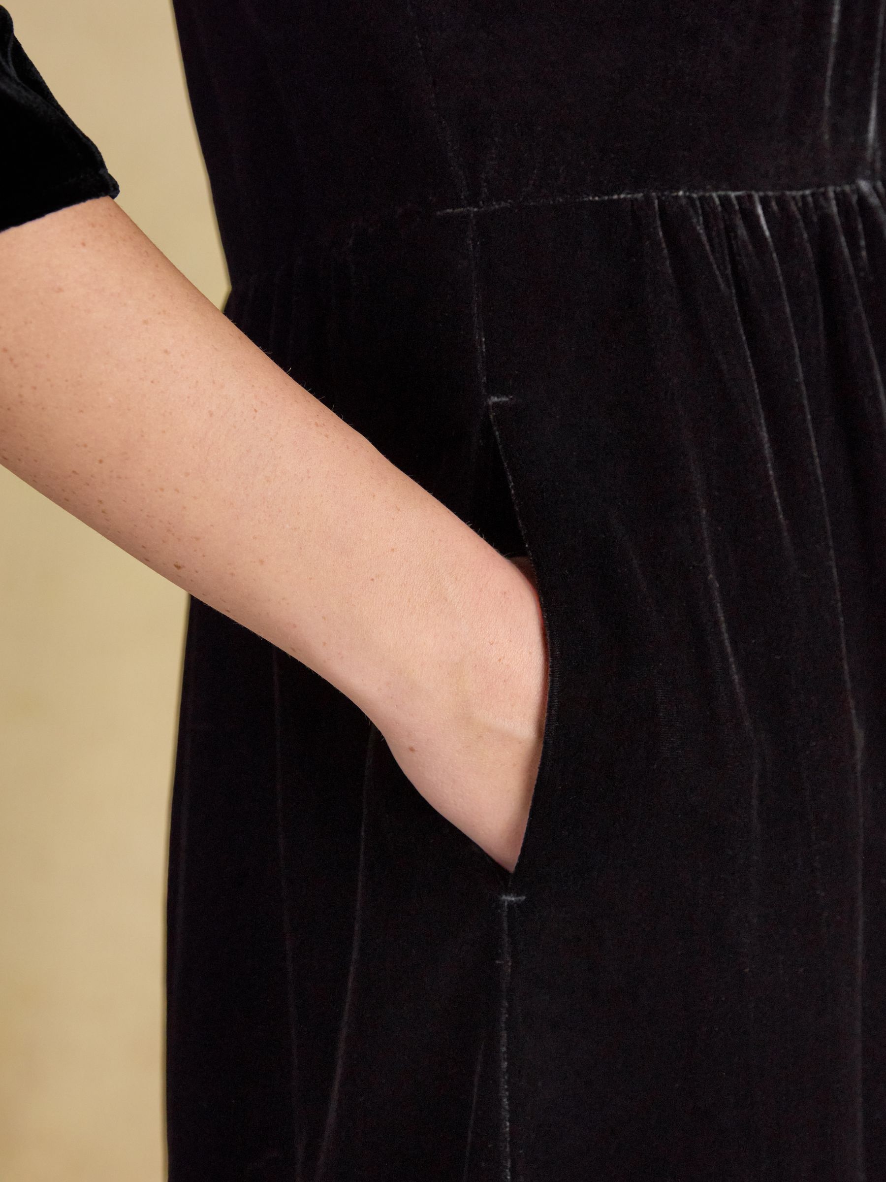 Rosalind Black Velvet V-Neck Dress - Image 6 of 7