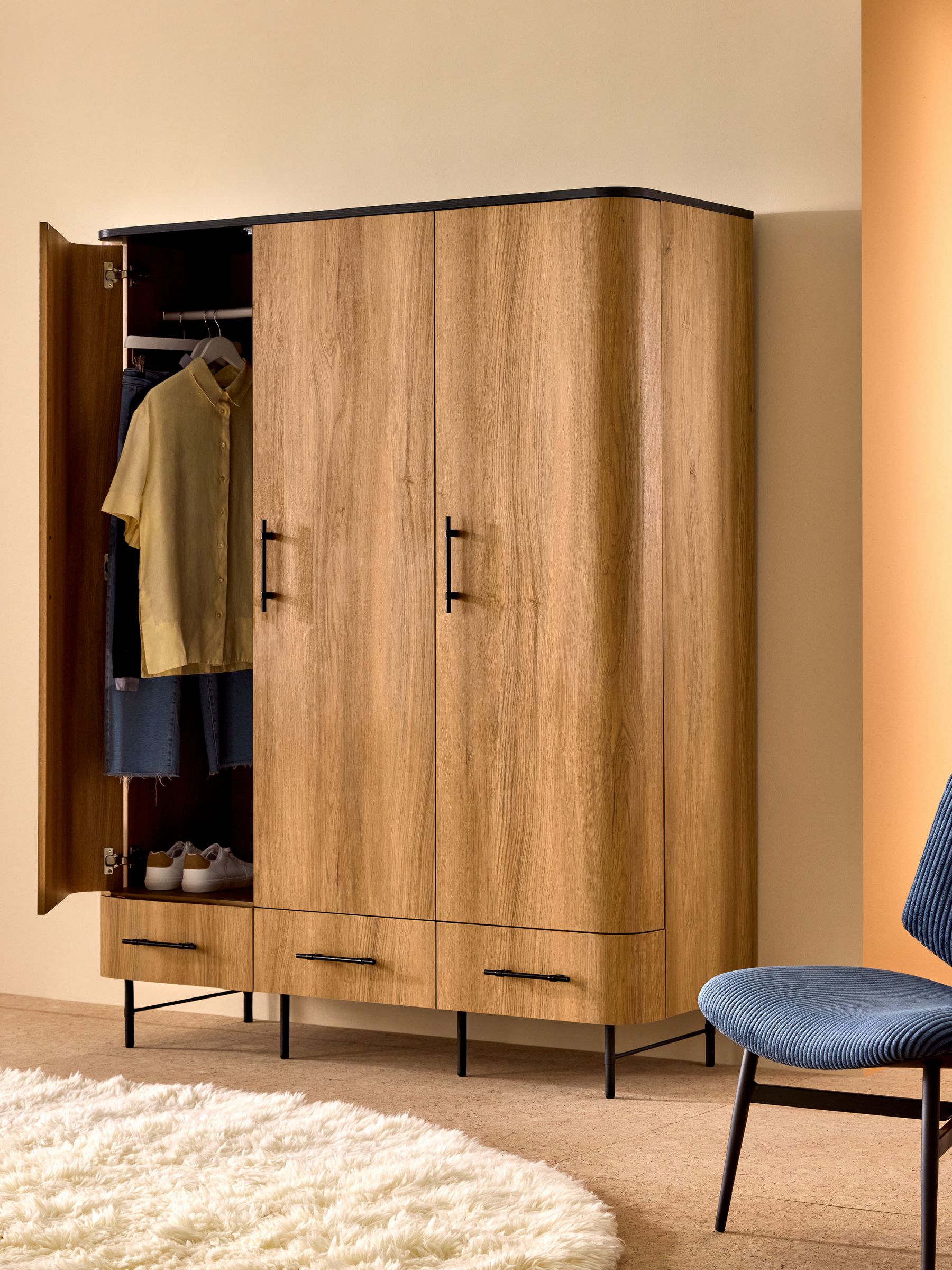 Oak Effect Zeke Triple Wardrobe - Image 2 of 6