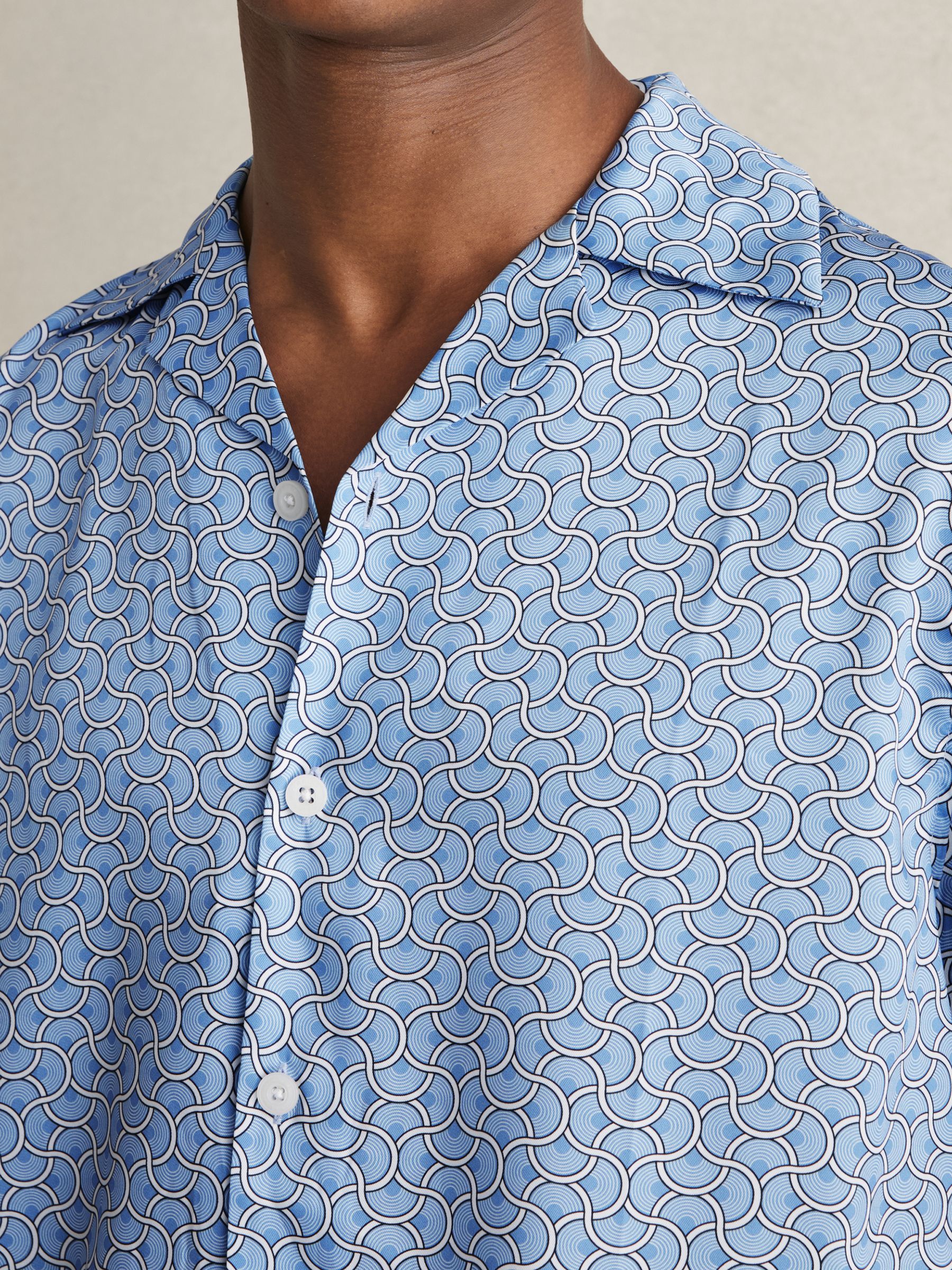Geometric Wave Print Cuban Shirt in Soft Blue - Image 4 of 6
