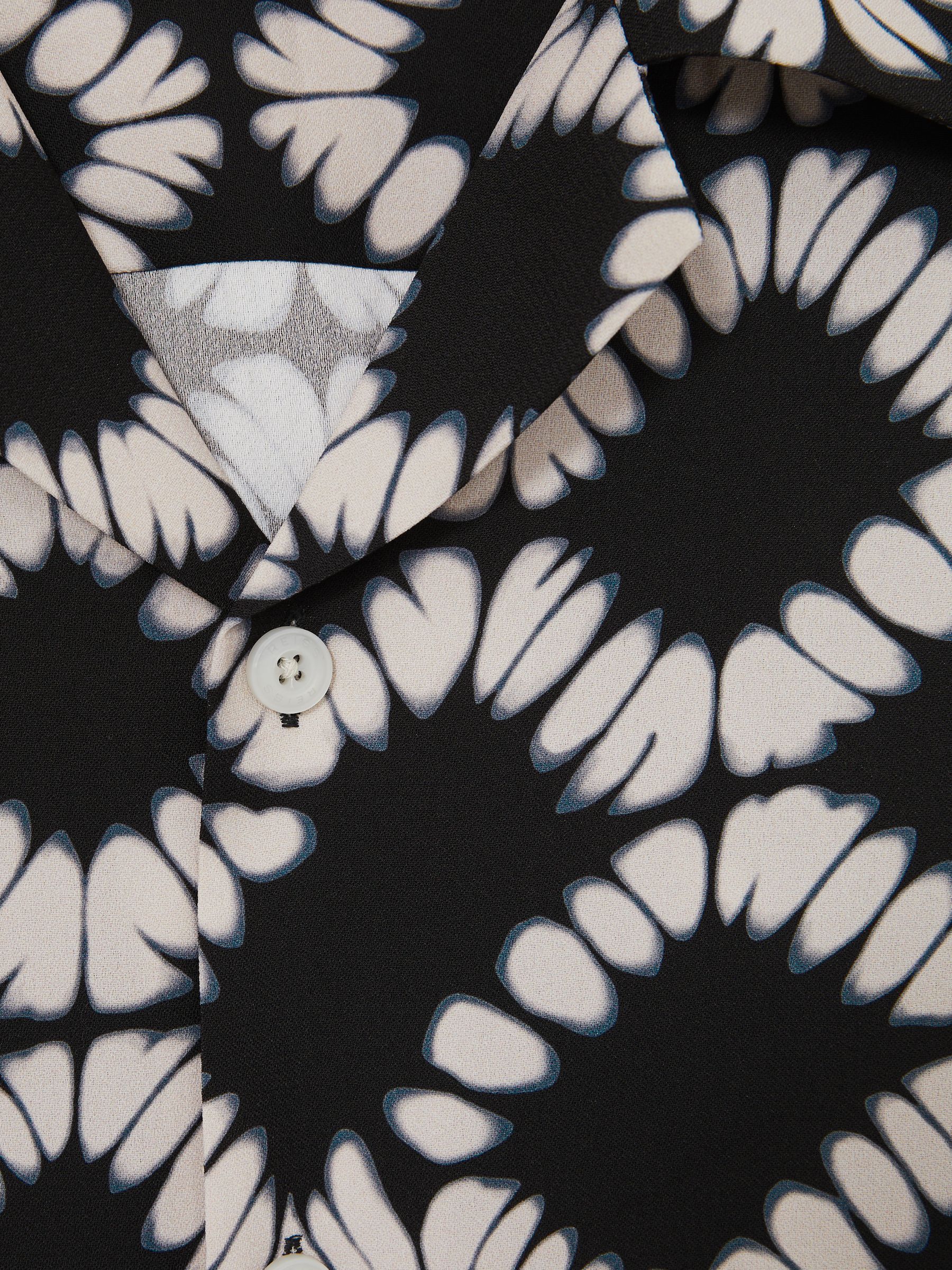 Abstract Floral Print Cuban Shirt in Black Multi - image 5