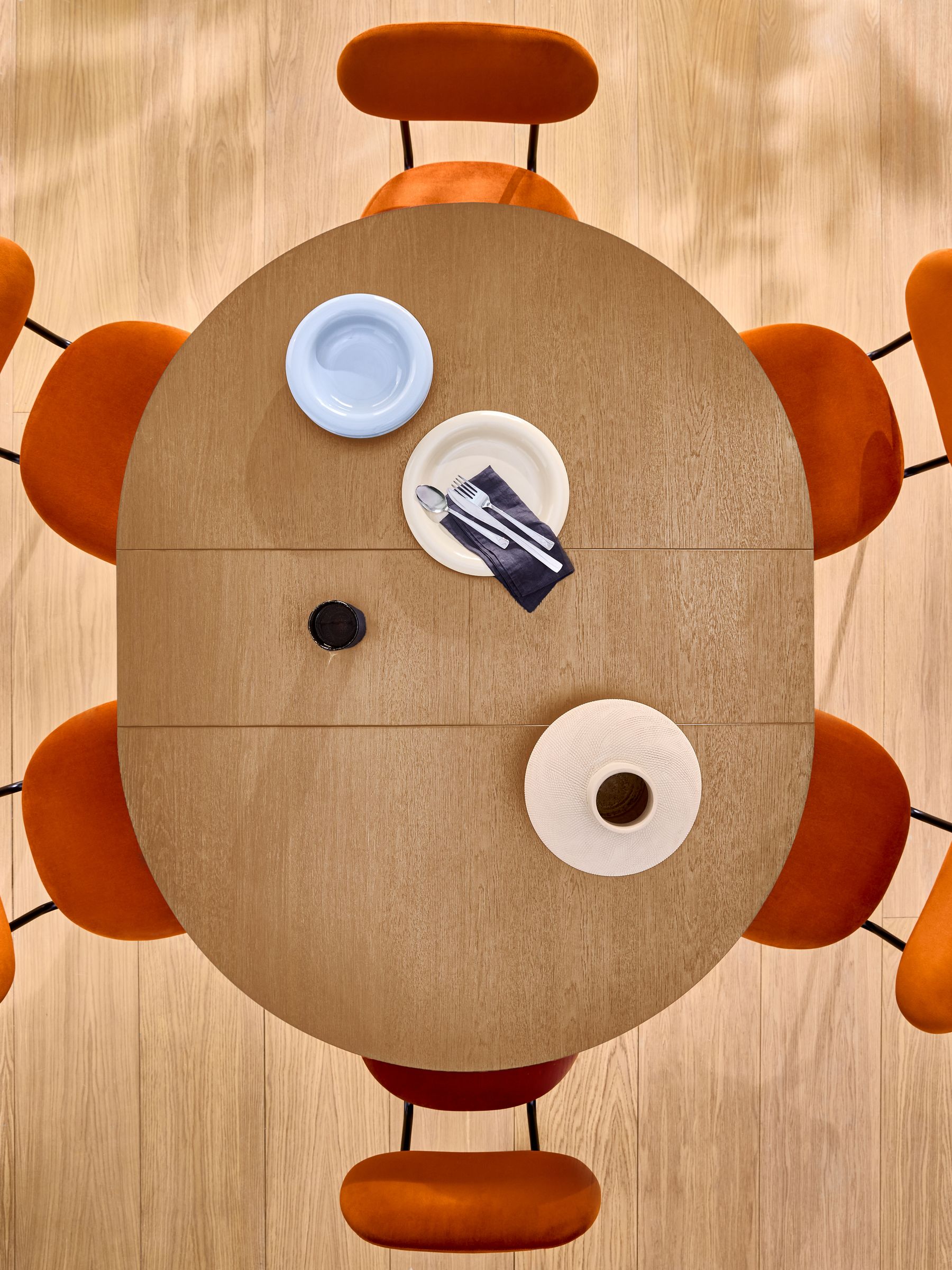 Zeke 4 to 6 Seater Extending Rectangular Seater Dining Table in Oak Effect - Image 5 of 7