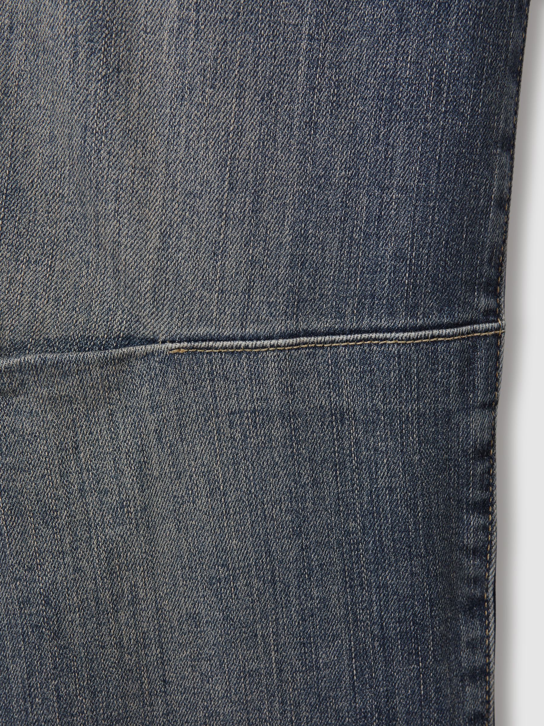 Petite Barrel-Leg Dart Jeans in Mid Blue - Image 7 of 8