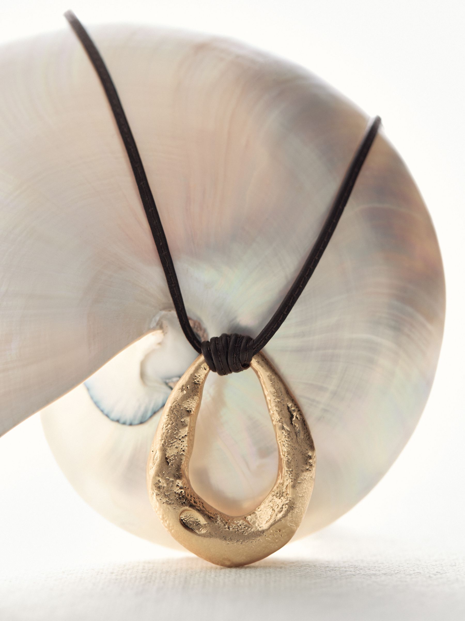 Molten Link Pendant Necklace in Gold Tone - image 4