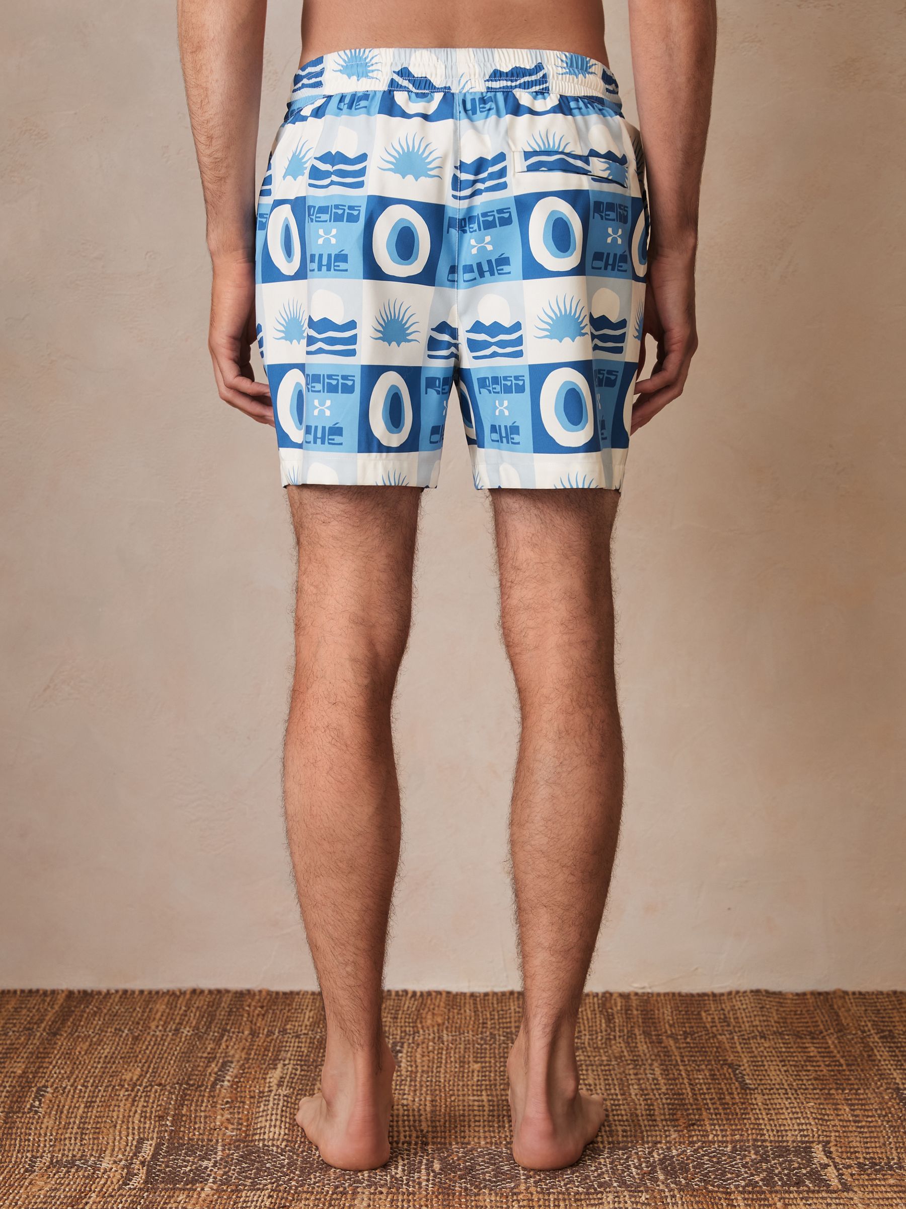Reiss | Ché Sunset-Print Swim Shorts in Blue Multi - Image 5 of 7
