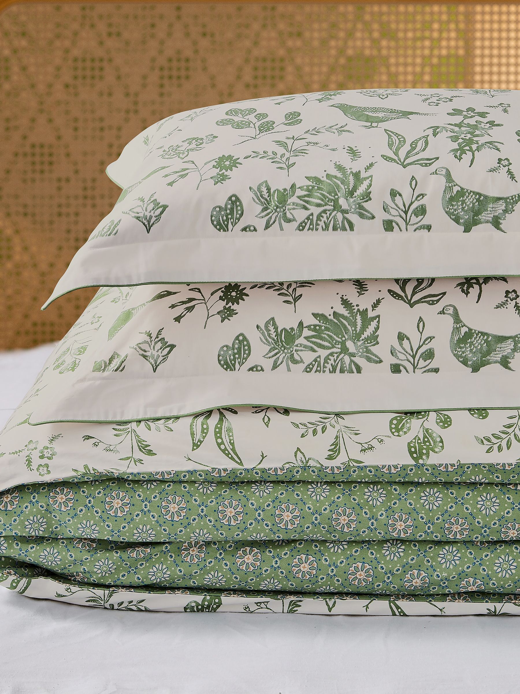 Green Festival Pheasants 100% Cotton Duvet Cover and Pillowcase Set - Image 5 of 5