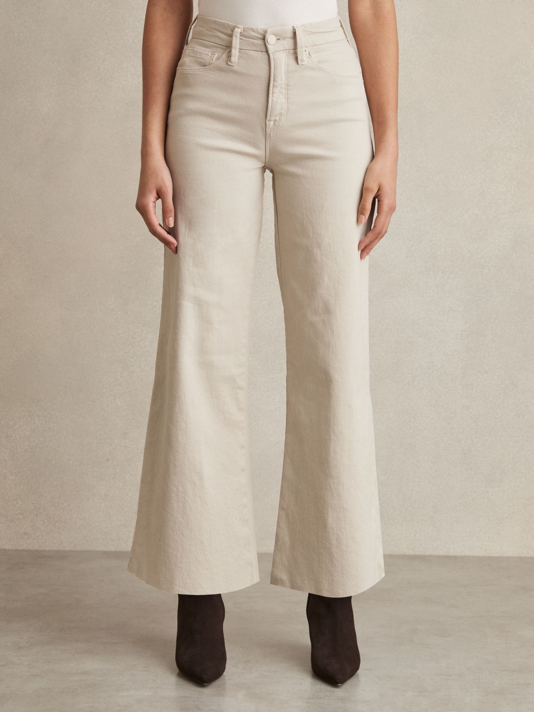 Cropped Palazzo Jeans in Cream - Image 4 of 6