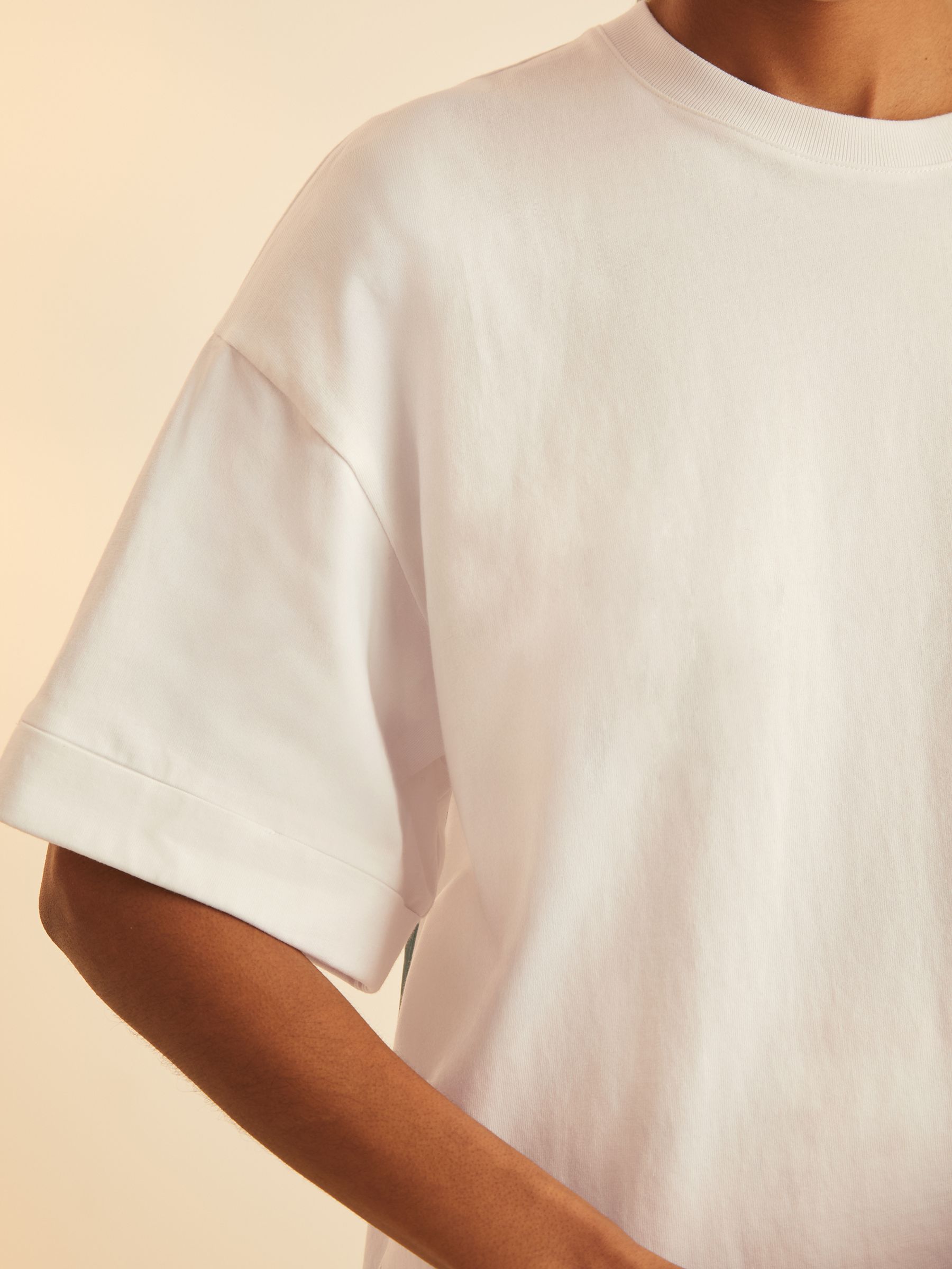 Reiss | NYBG Floral Oversize T-Shirt in Blue/Ivory - Image 3 of 5