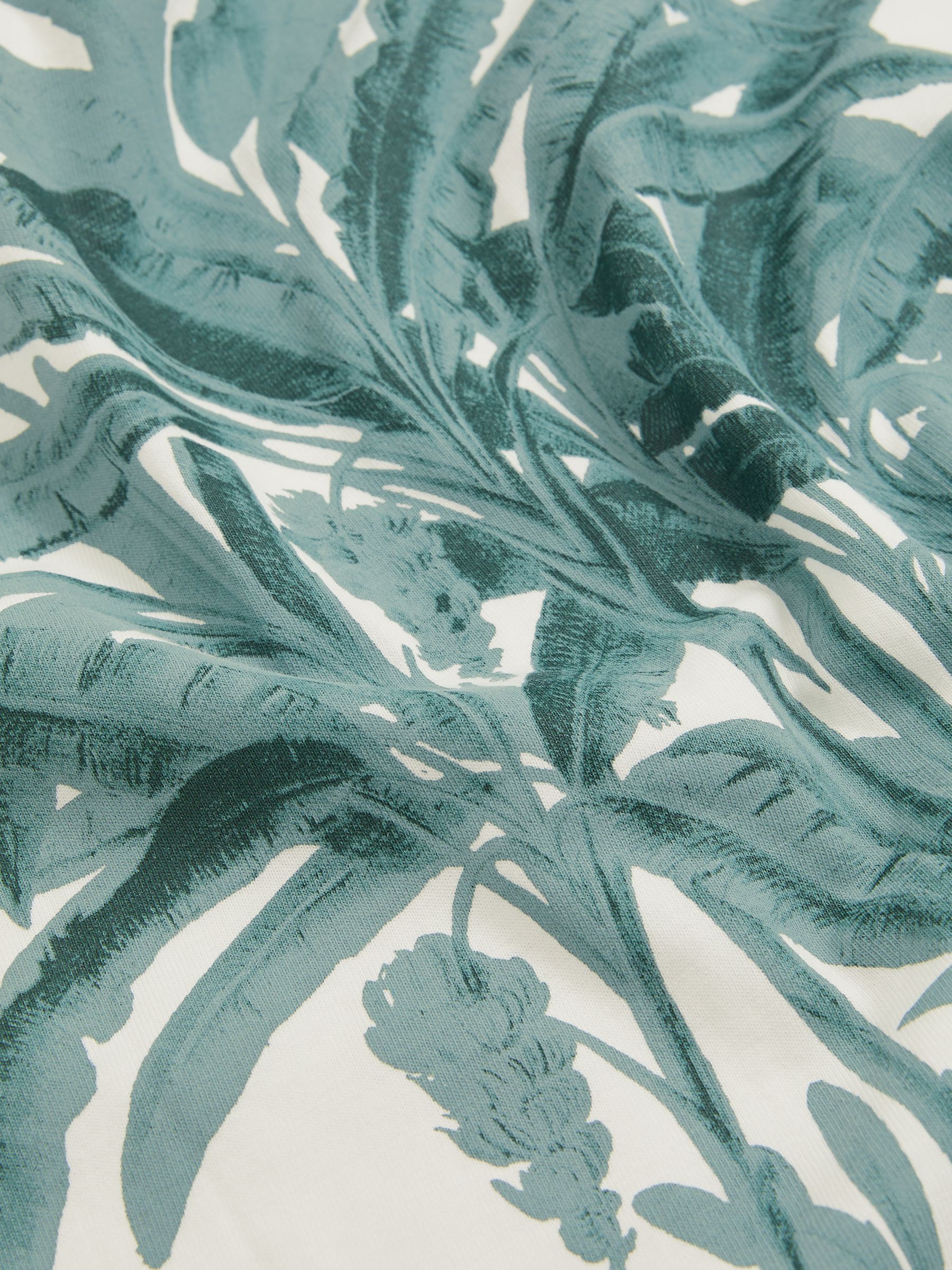 Reiss | NYBG Floral Oversize T-Shirt in Blue/Ivory - Image 5 of 5