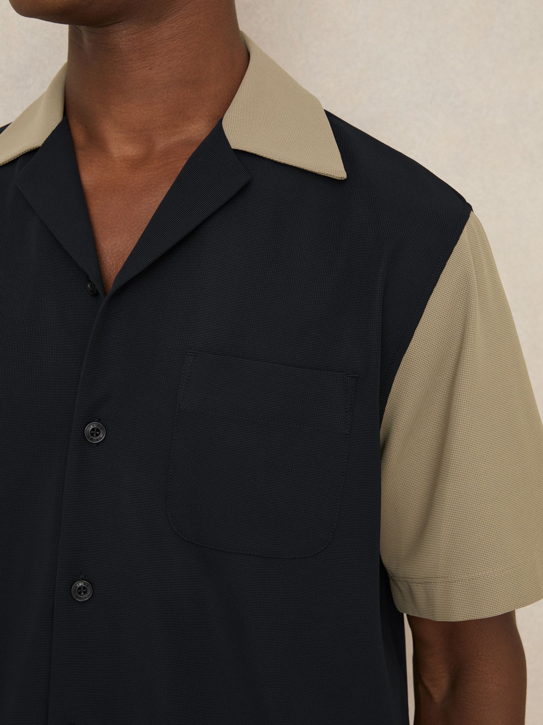 Colour-Block Cuban-Collar Shirt in Navy/Brown - Image 3 of 5