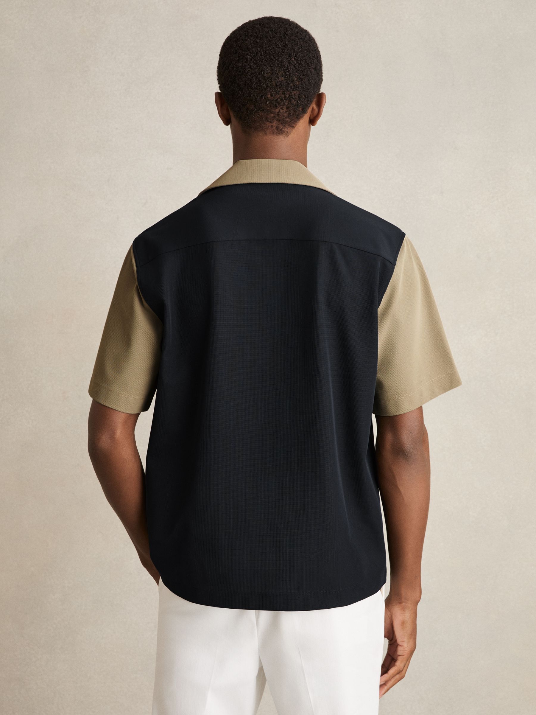 Colour-Block Cuban-Collar Shirt in Navy/Brown - Image 4 of 5
