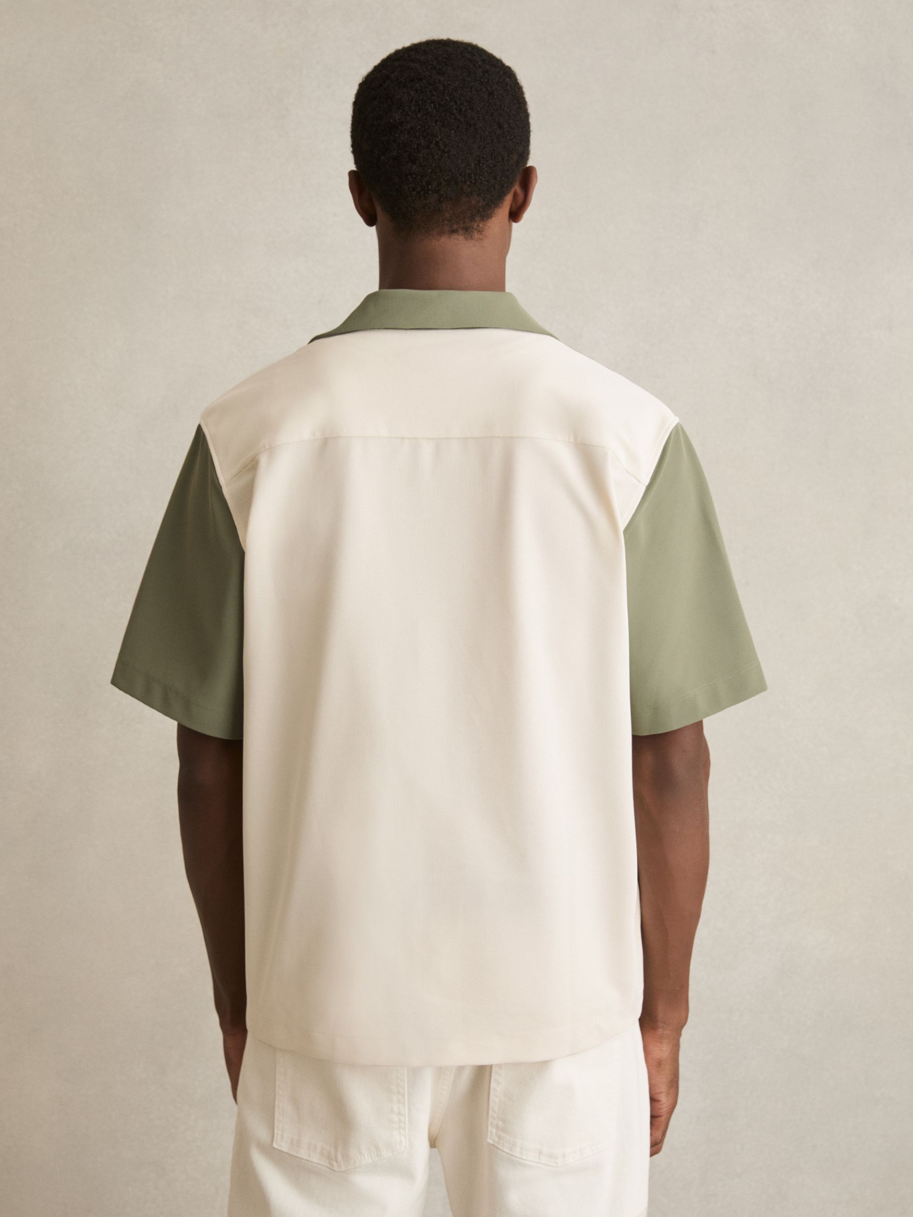 Colour-Block Cuban-Collar Shirt in Off White/Sage - Image 5 of 6