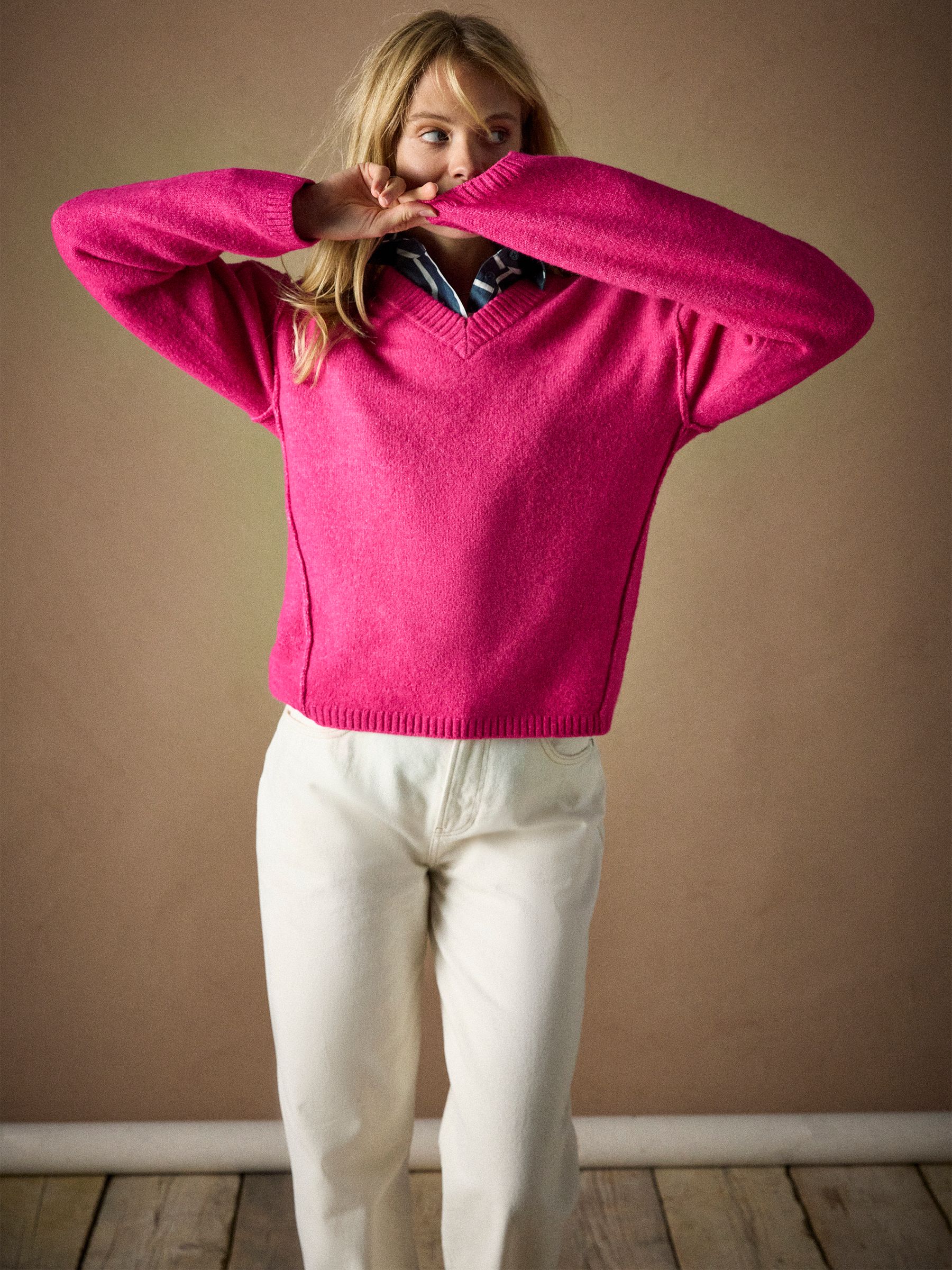 Hannah PinkFushsia V-Neck Relaxed Fit Jumper - Image 2 of 9