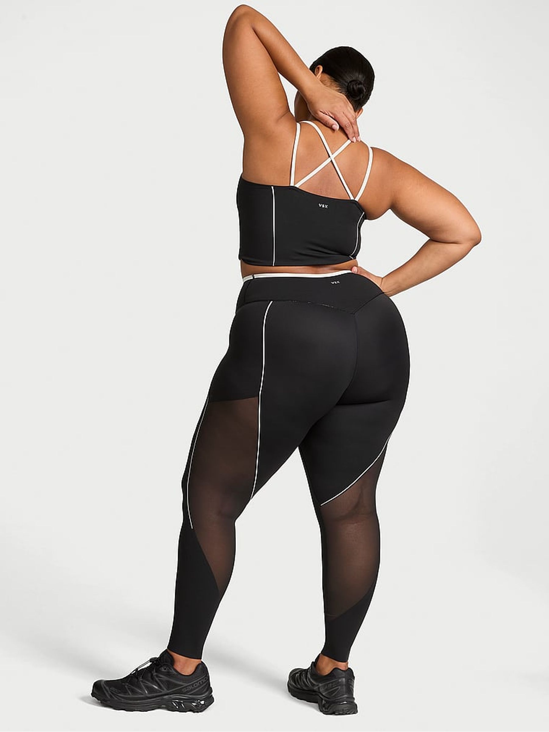 Black & White Elevate™ Chroma Contours Leggings - Image 2 of 4