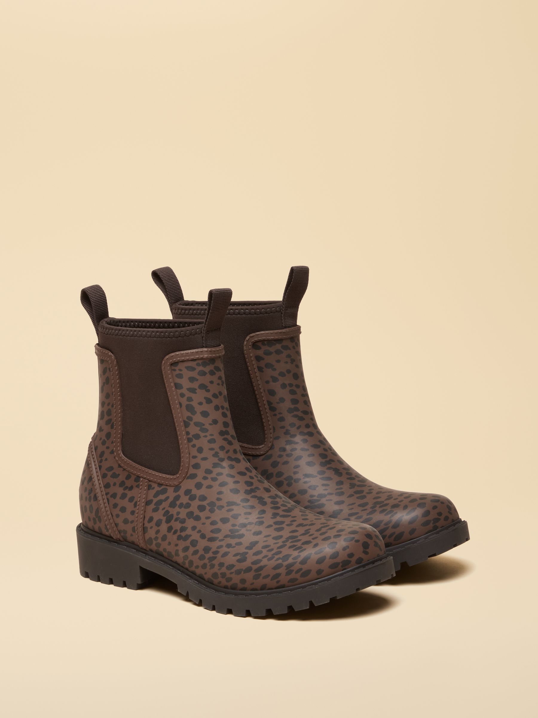 Oakfield Chocolate Leopard Short Neoprene Lined Wellies - Image 1 of 6 Oakfield Chocolate Leopard Short Neoprene Lined Wellies - Image 1 of 6