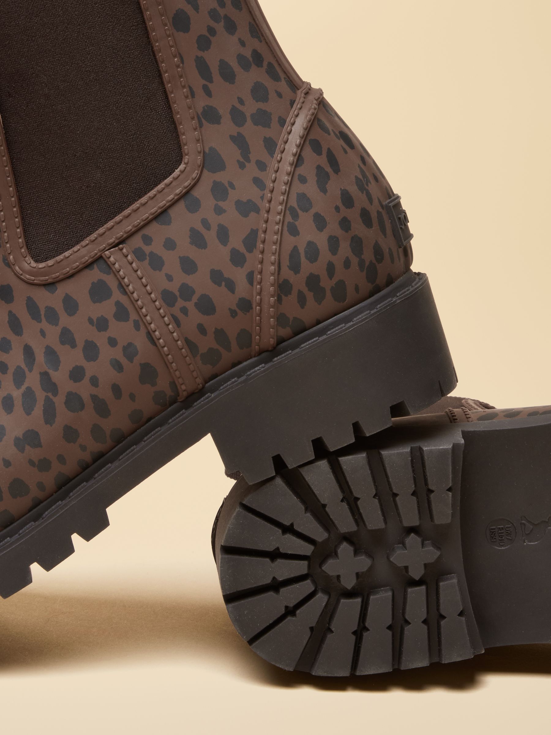 Oakfield Chocolate Leopard Short Neoprene Lined Wellies - Image 6 of 6