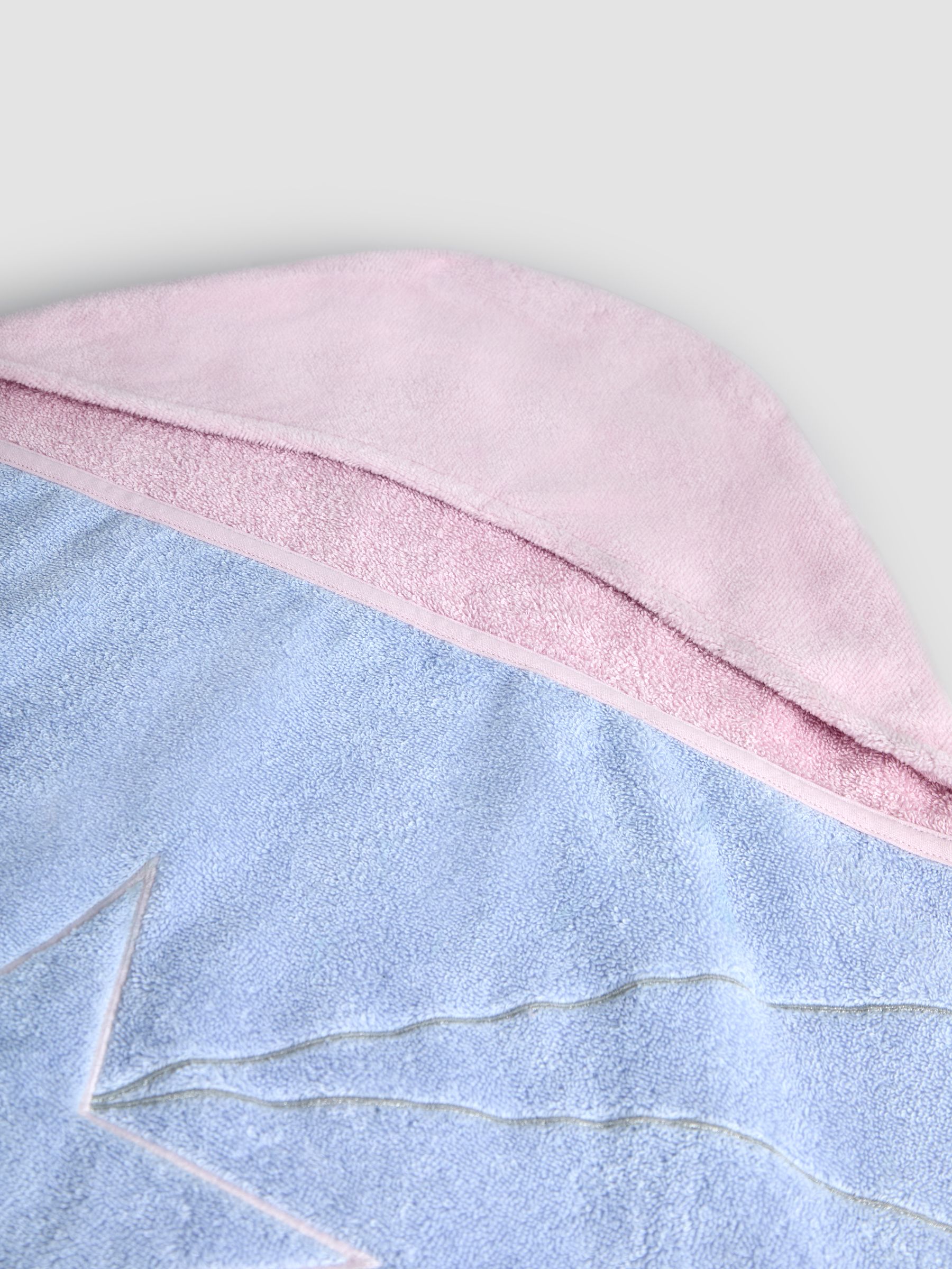 Large Hooded Towel - Image 7 of 7