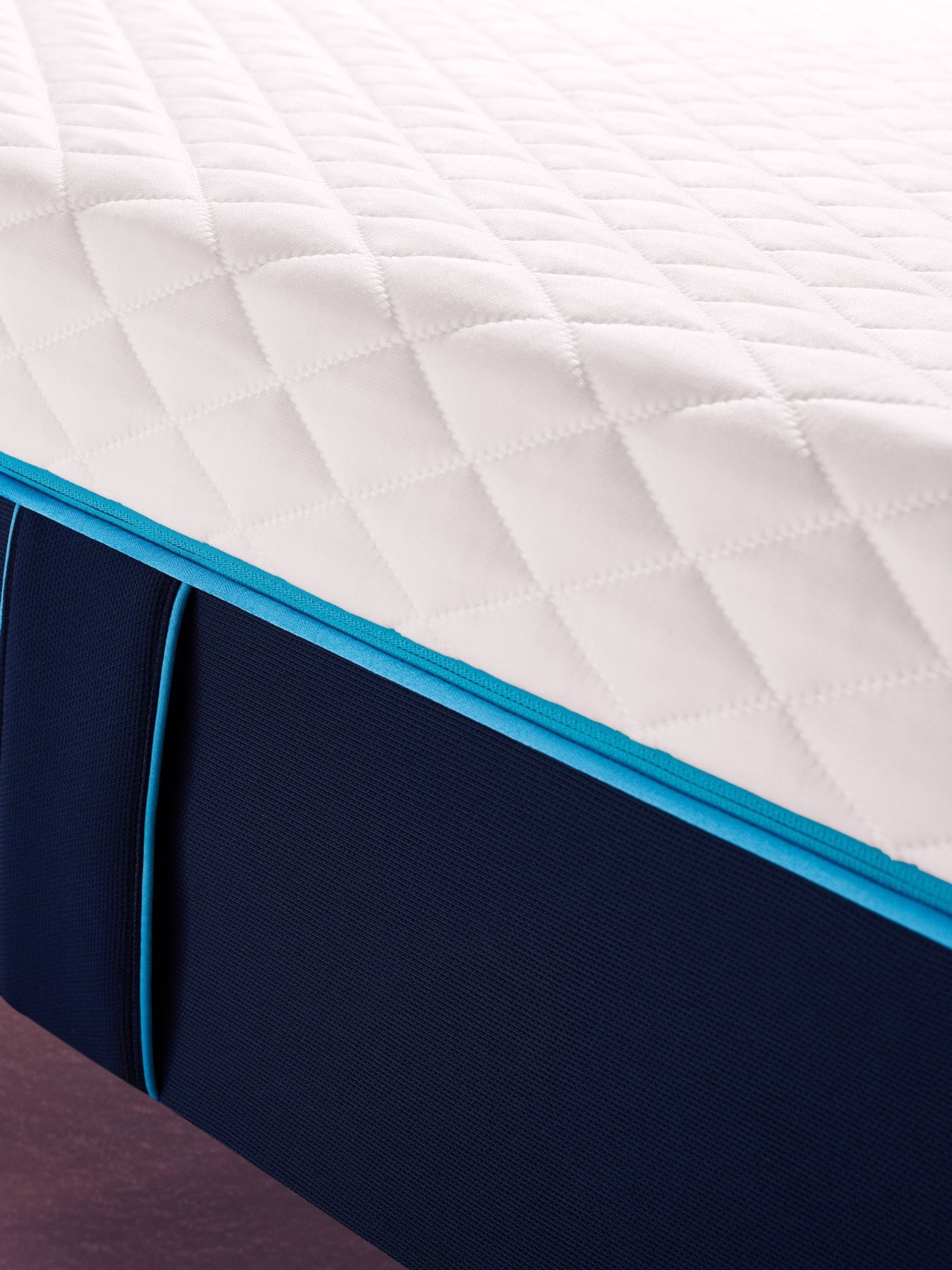 Simba White Hybrid® Pro White Mattress - Image 5 of 6