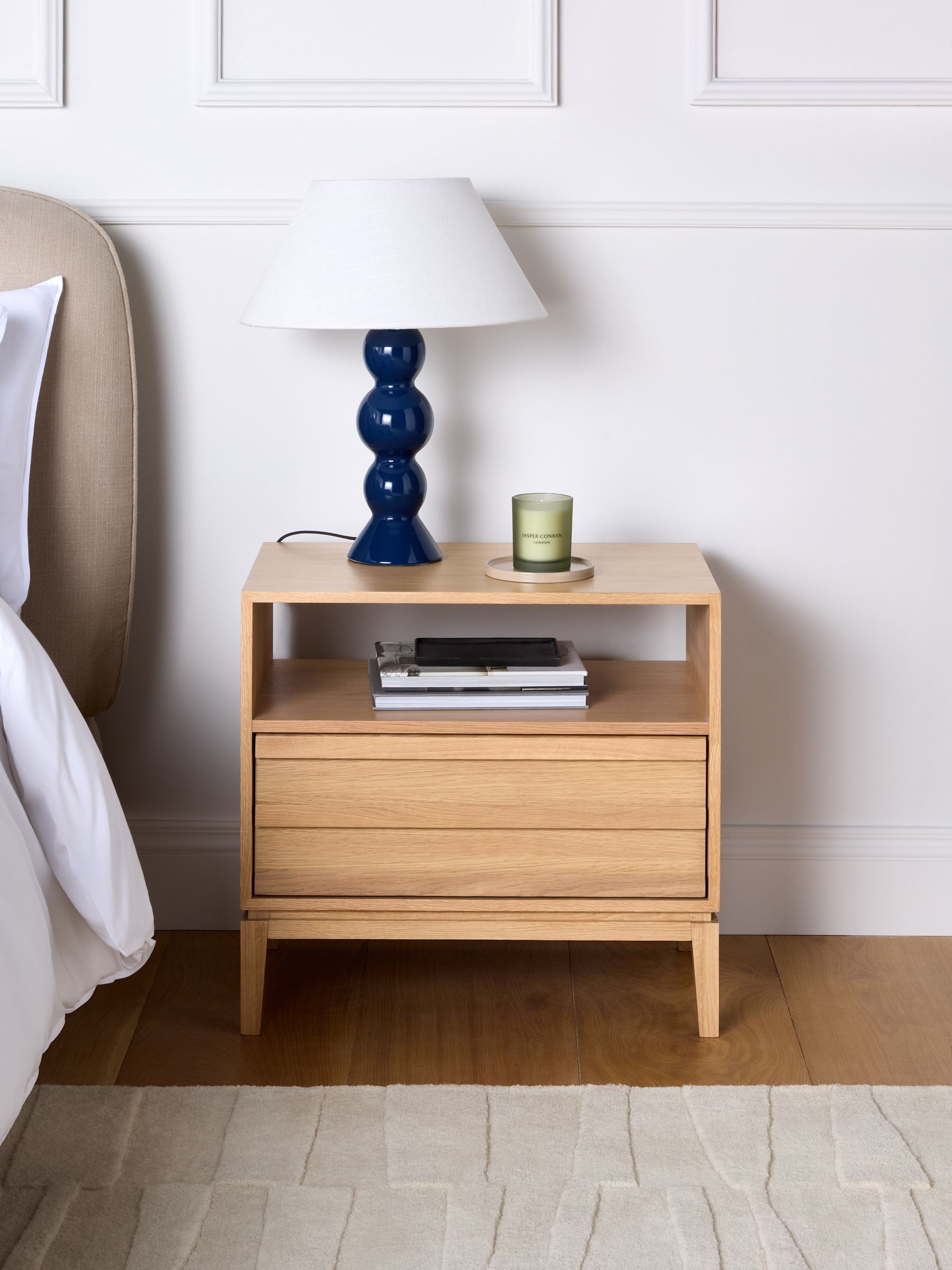 Jasper Conran London Oak 1 Drawer Belgrave 1 Drawer Wide Bedside Table - Image 2 of 9