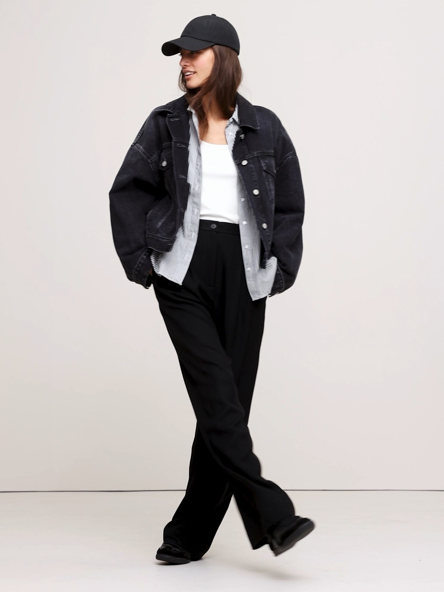 Banana Republic Black Soho High Waisted Wide-Leg trousers - Image 4 of 5