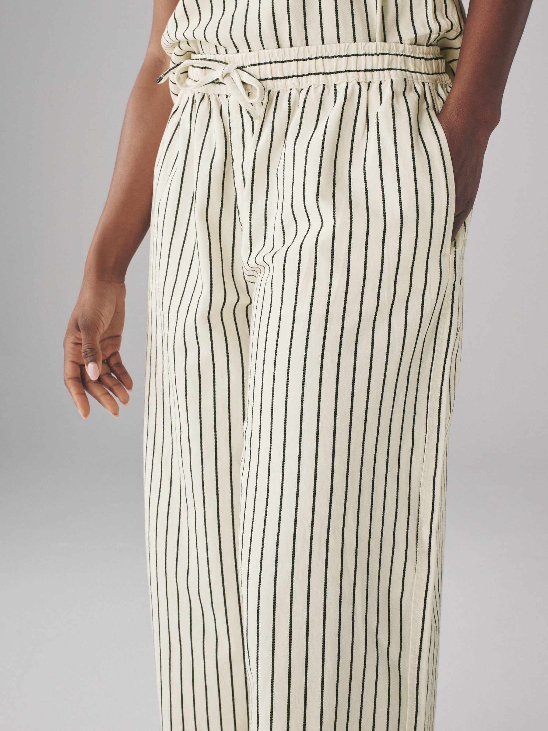 2 Pack Pull On Wide Leg Lightweight Jeans - Image 7 of 11