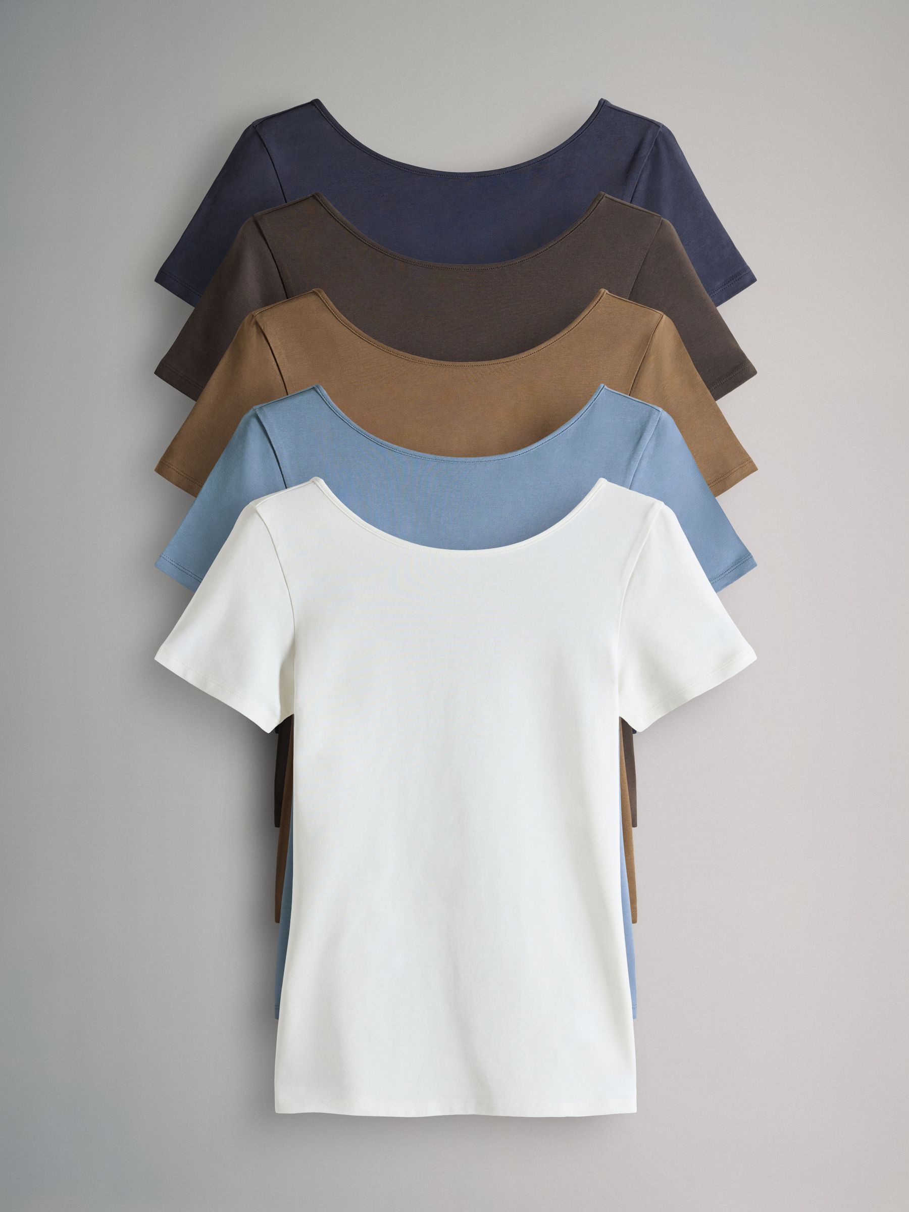 Navy Blue/Chocolate Brown/Brown/Light Blue/Cream - 5 Pack Scoop Back Fittted Short Sleeve T-Shirts - Image 2 of 9