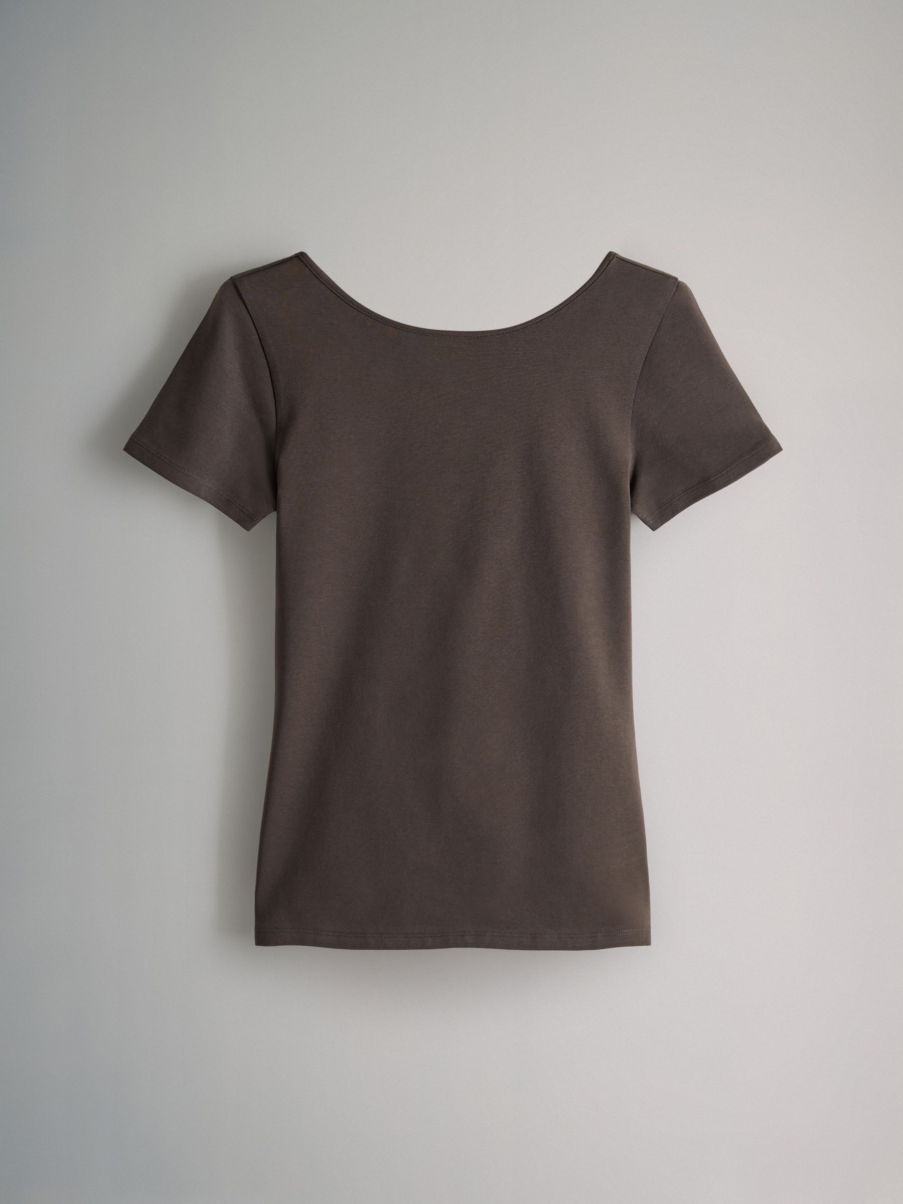 Navy Blue/Chocolate Brown/Brown/Light Blue/Cream - 5 Pack Scoop Back Fittted Short Sleeve T-Shirts - Image 4 of 9