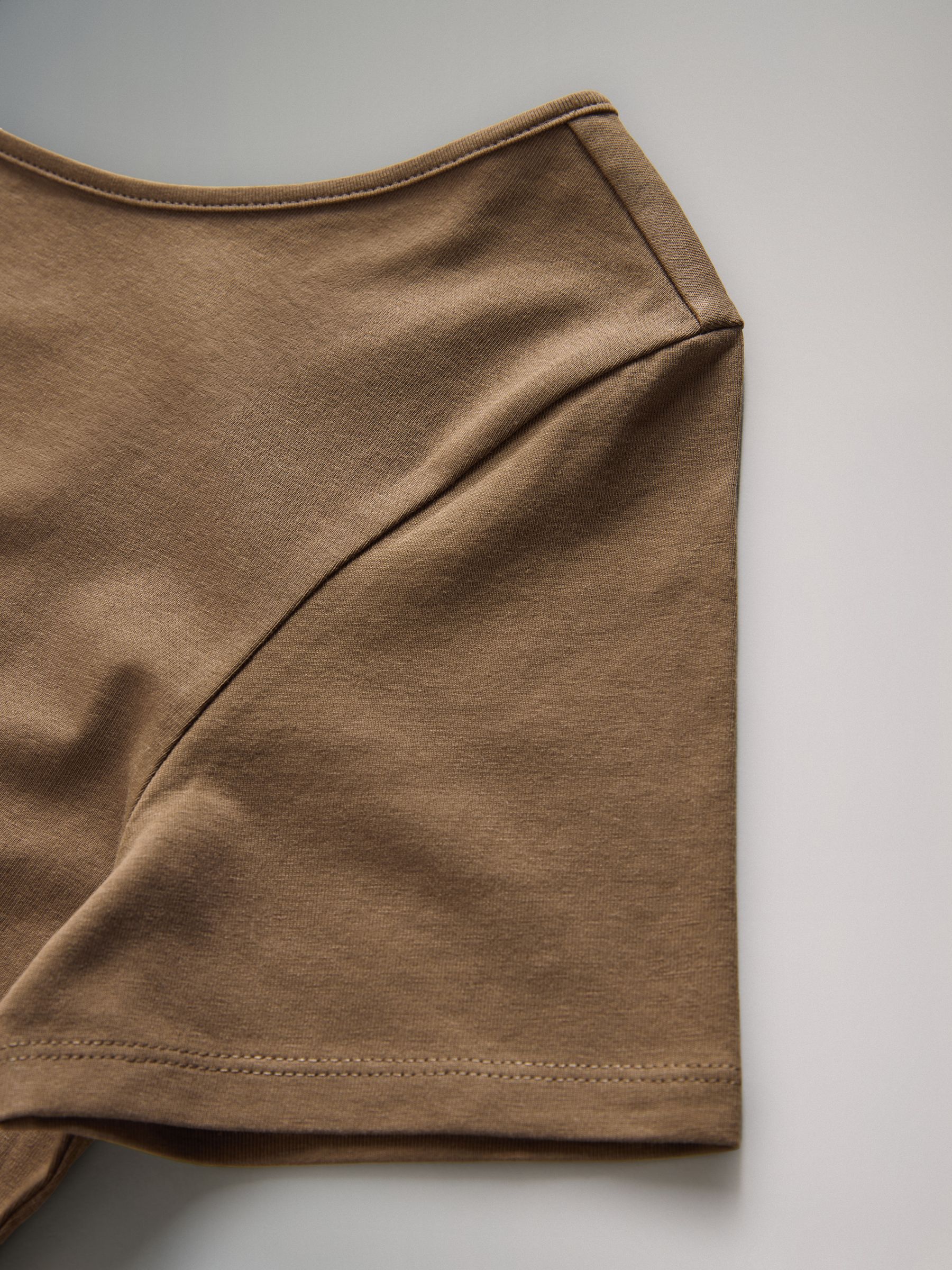 Navy Blue/Chocolate Brown/Brown/Light Blue/Cream - 5 Pack Scoop Back Fittted Short Sleeve T-Shirts - Image 8 of 9