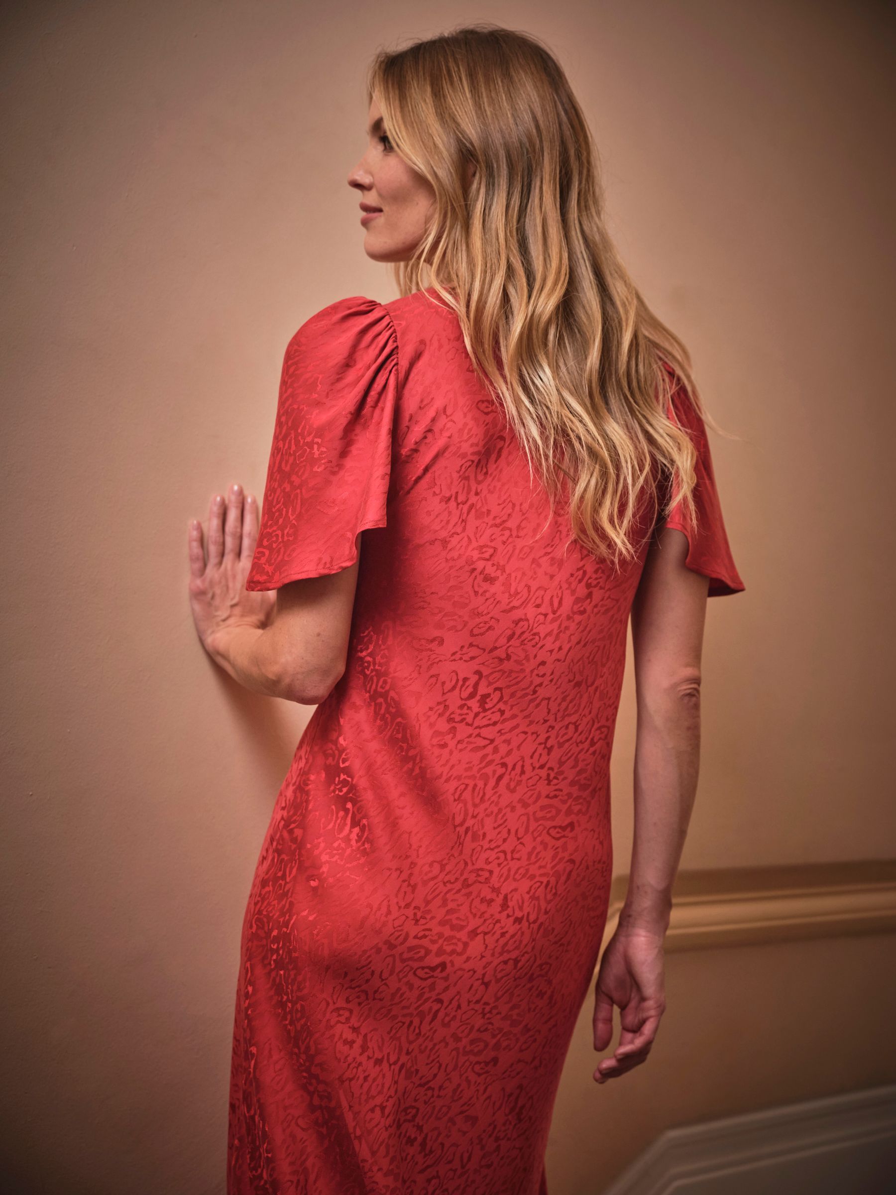 Luna Red Regular Square Neck Jacquard Midi Dress - Image 3 of 4