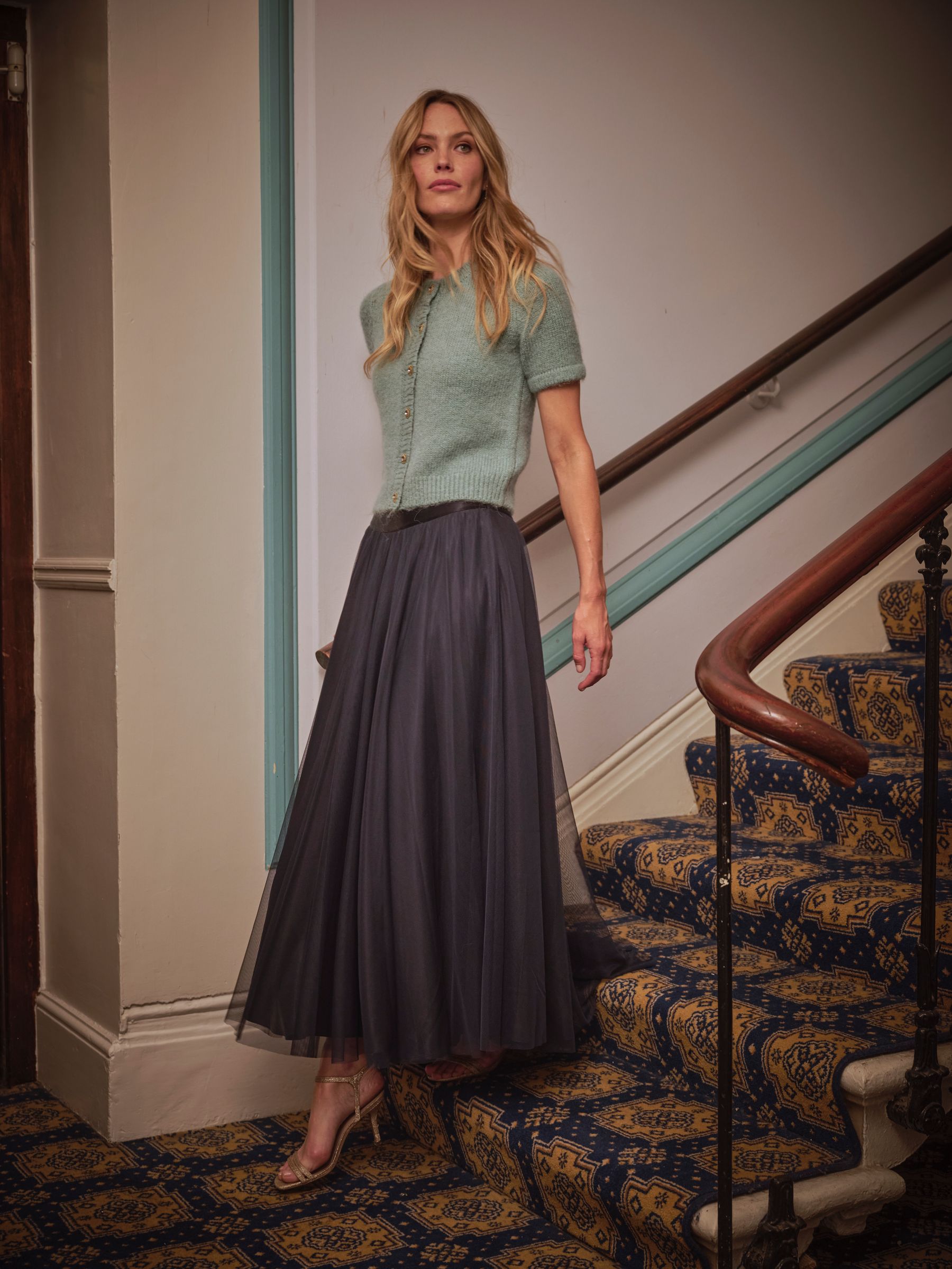 big volume tulle skirt navy bibiy epine Navy Tulle Maxi Skirt