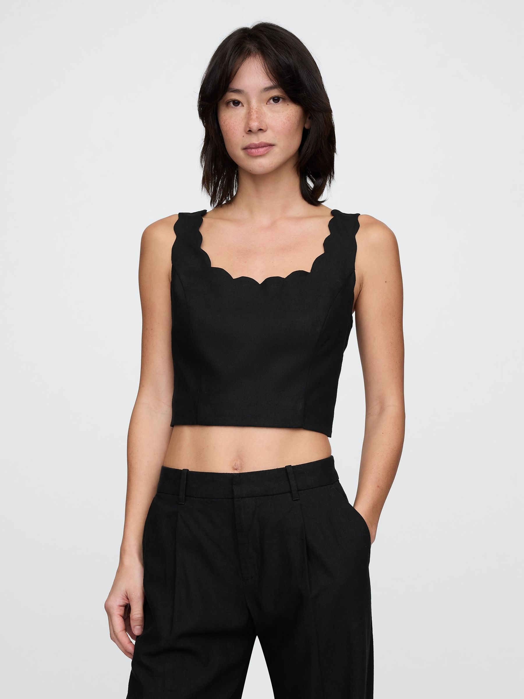 Black Heavyweight Linen-Blend Scalloped Cropped Top - Image 1 of 5