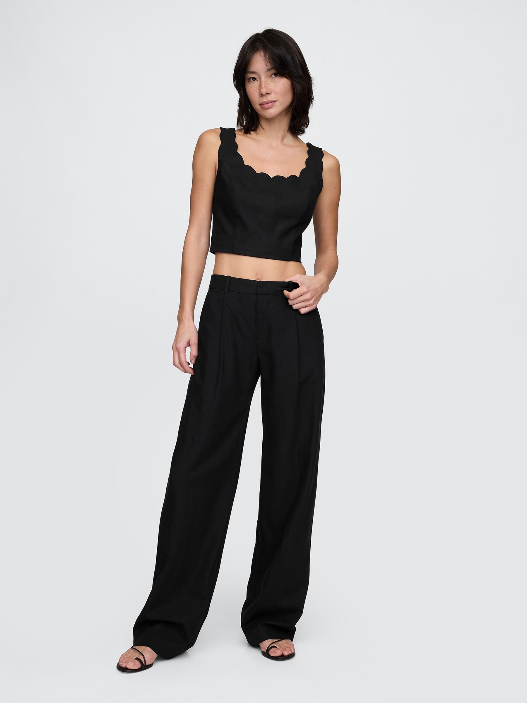 Black Heavyweight Linen-Blend Scalloped Cropped Top - Image 3 of 5