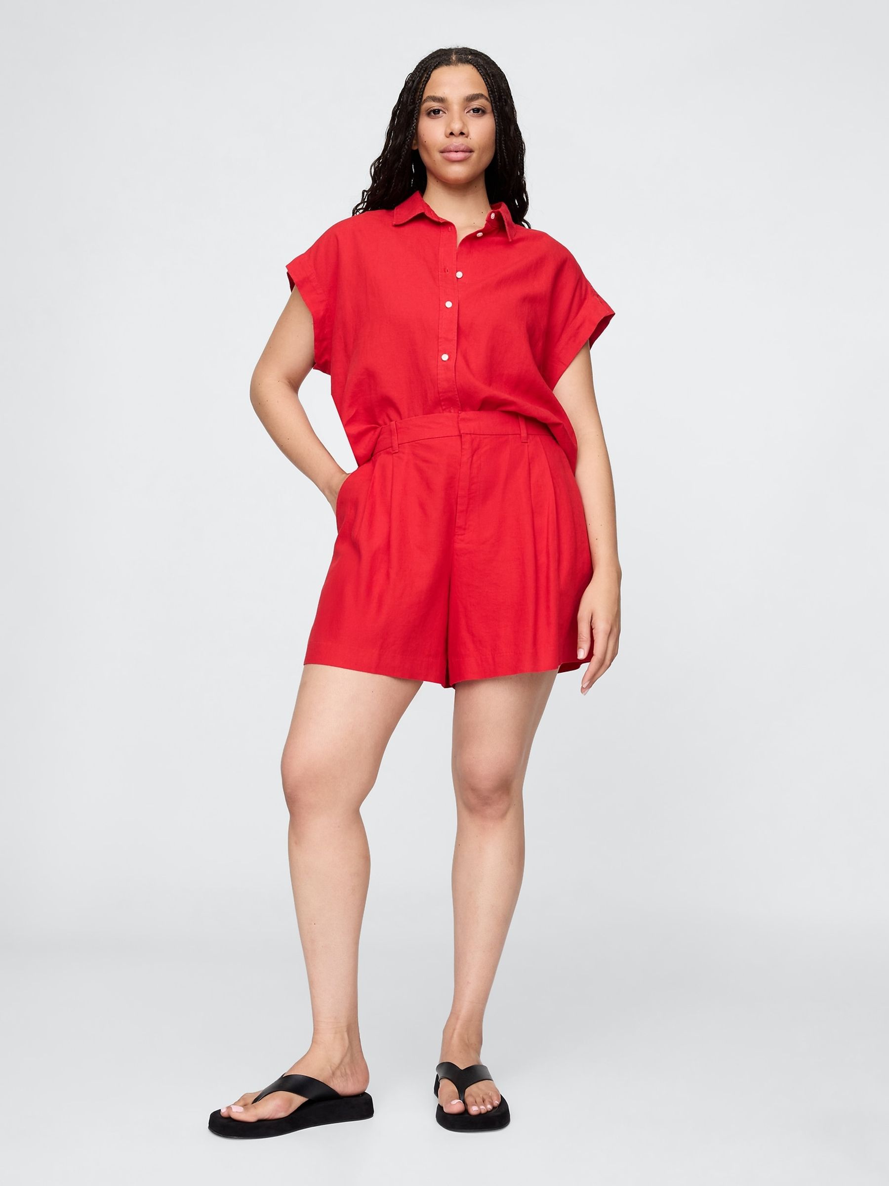Red Heavyweight High Waisted Linen-Blend Shorts - Image 4 of 4