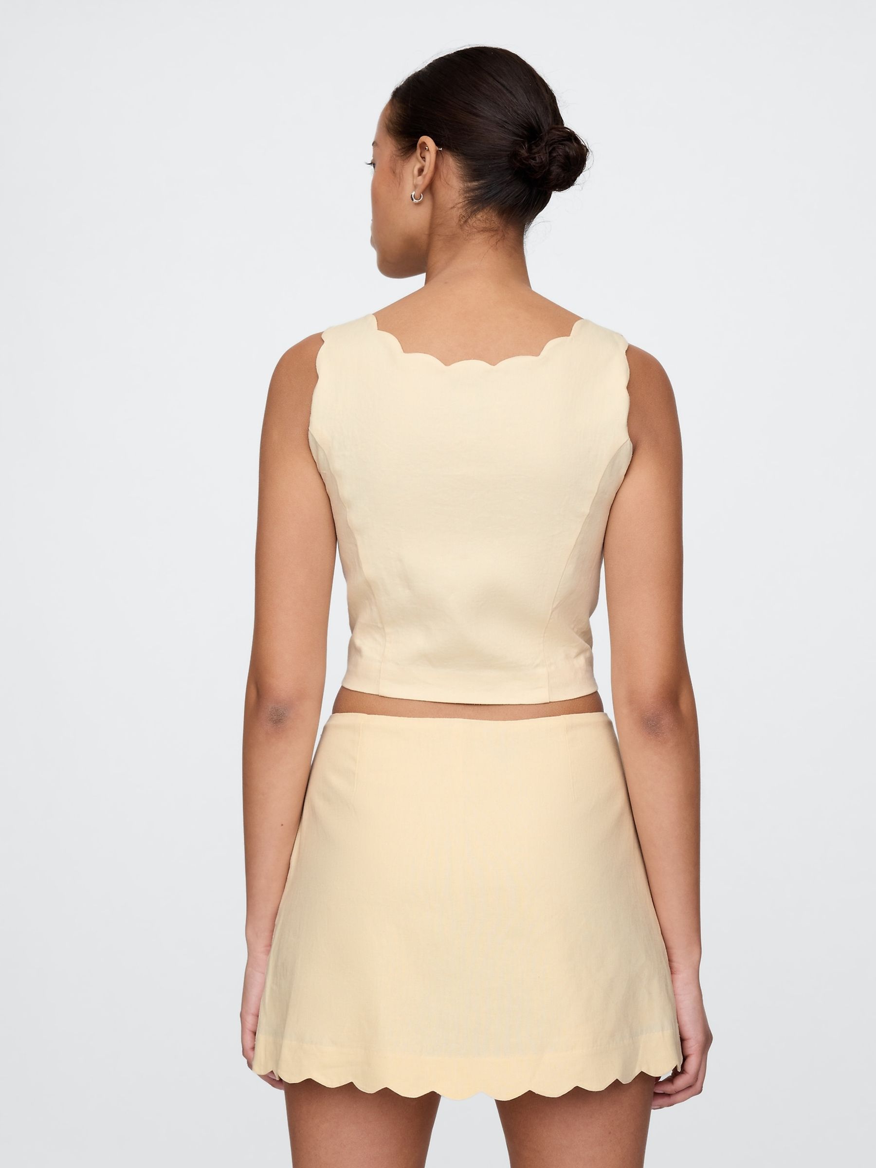 Yellow Heavyweight Linen-Blend Scalloped Cropped Top - Image 2 of 4