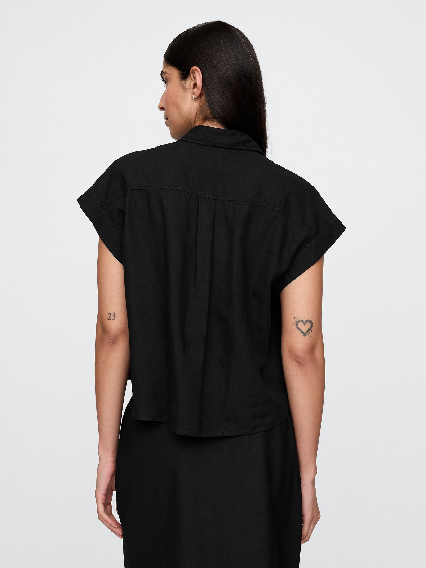 Black Linen-Blend Cropped Shirt - Image 2 of 5