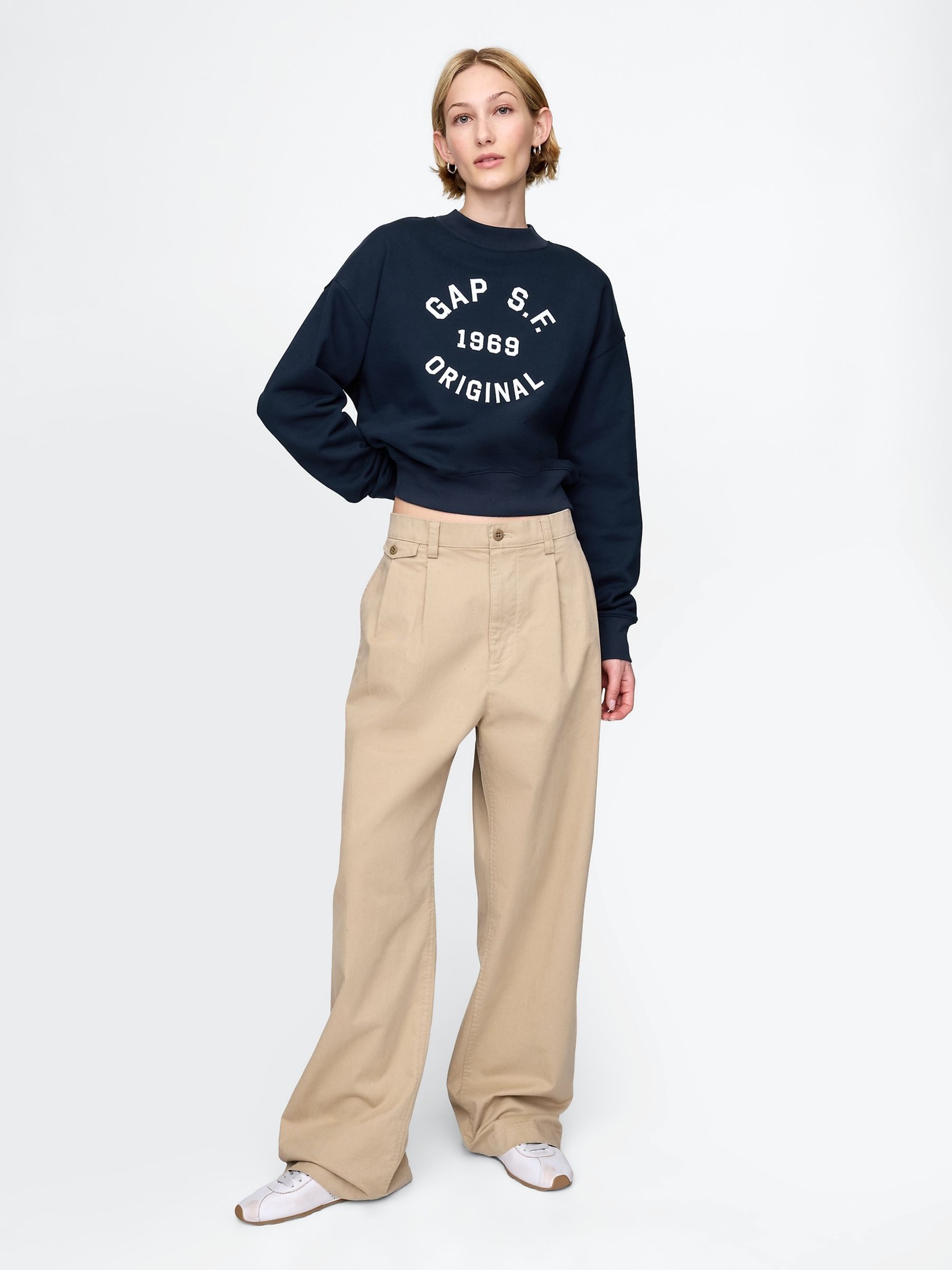 Blue Logo 1969 Crew Neck Cropped Sweatshirt - Image 3 of 4