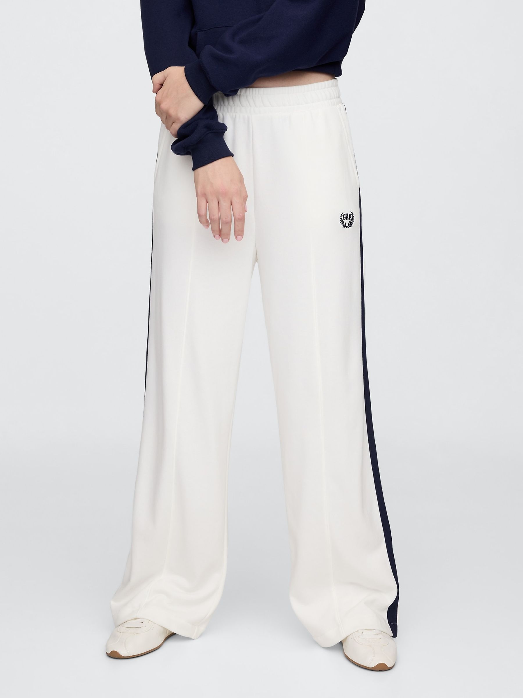 White Logo Vintage Fleece-Lined Wide Leg Joggers Gap