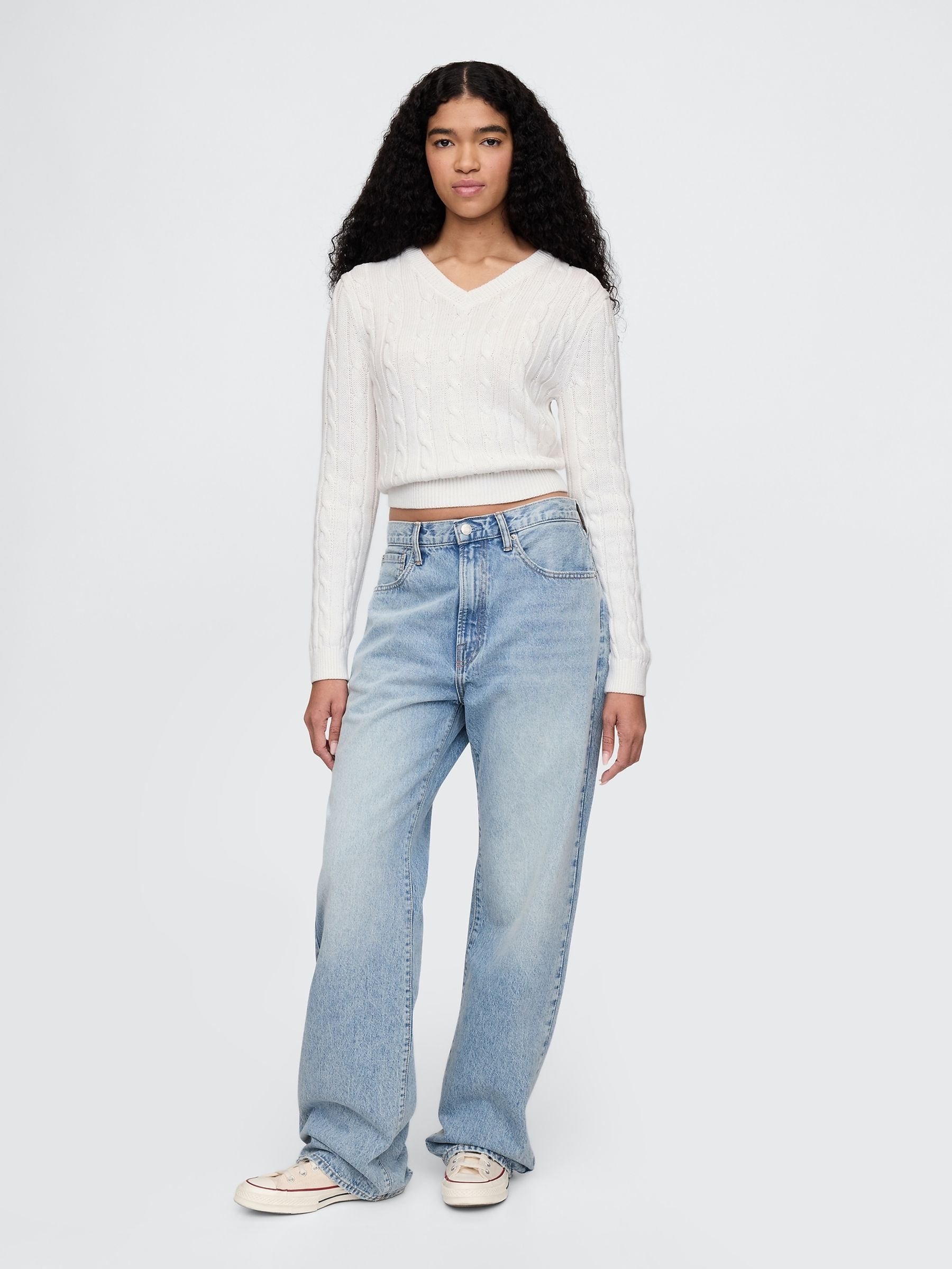 White Classic Cable-Knit V Neck Jumper - Image 3 of 4
