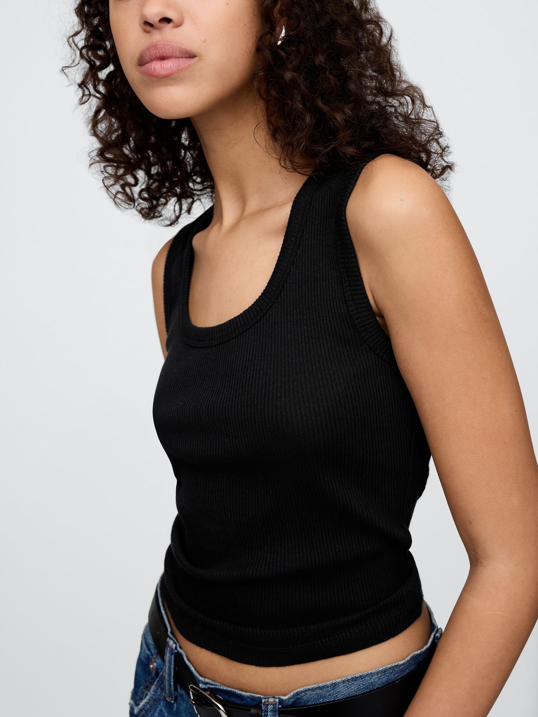 Black Ribbed Knit Scoop Vest - Image 4 of 5