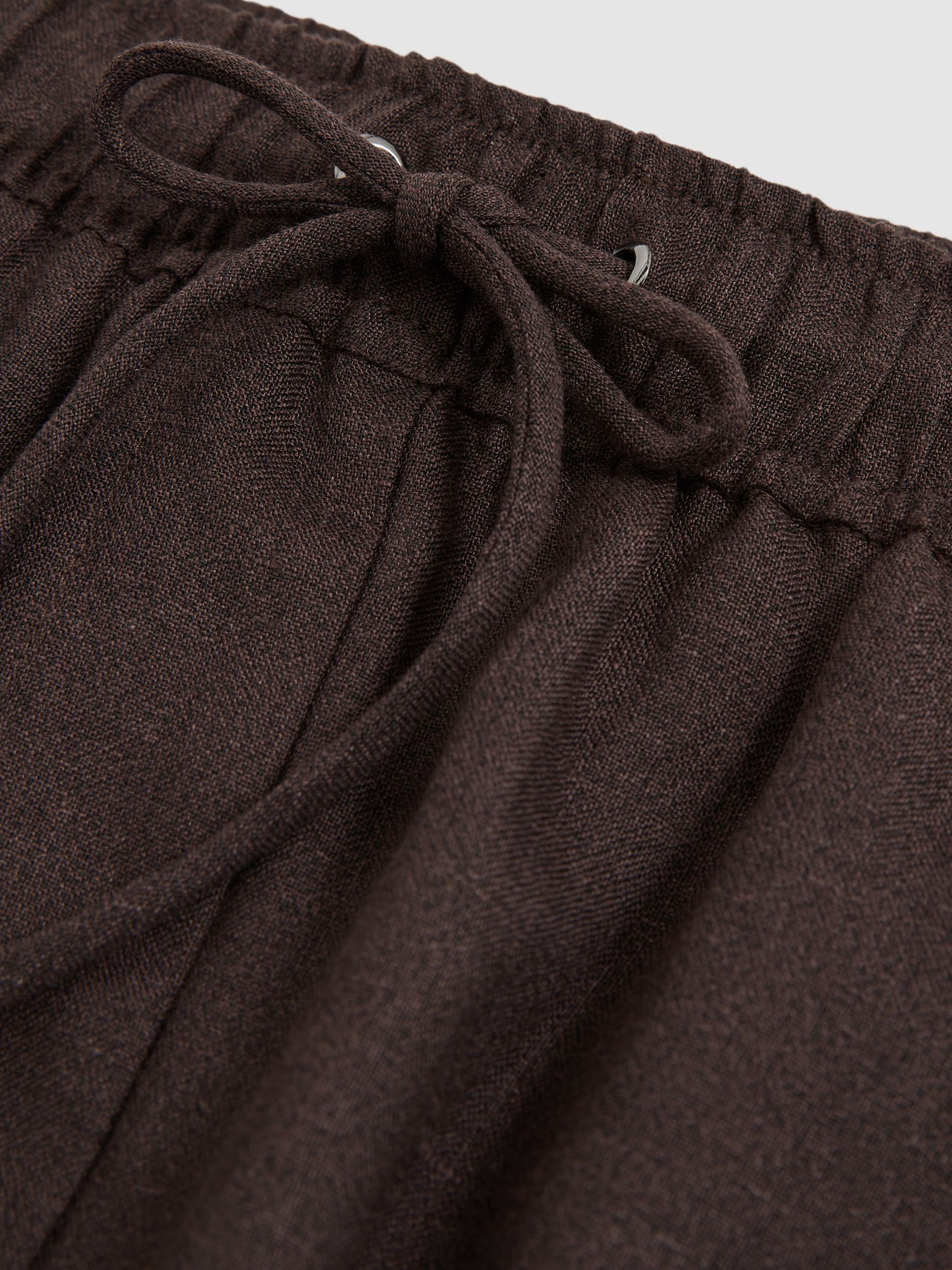 Linen-Blend Wide-Leg Trousers in Chocolate Brown - Image 8 of 8