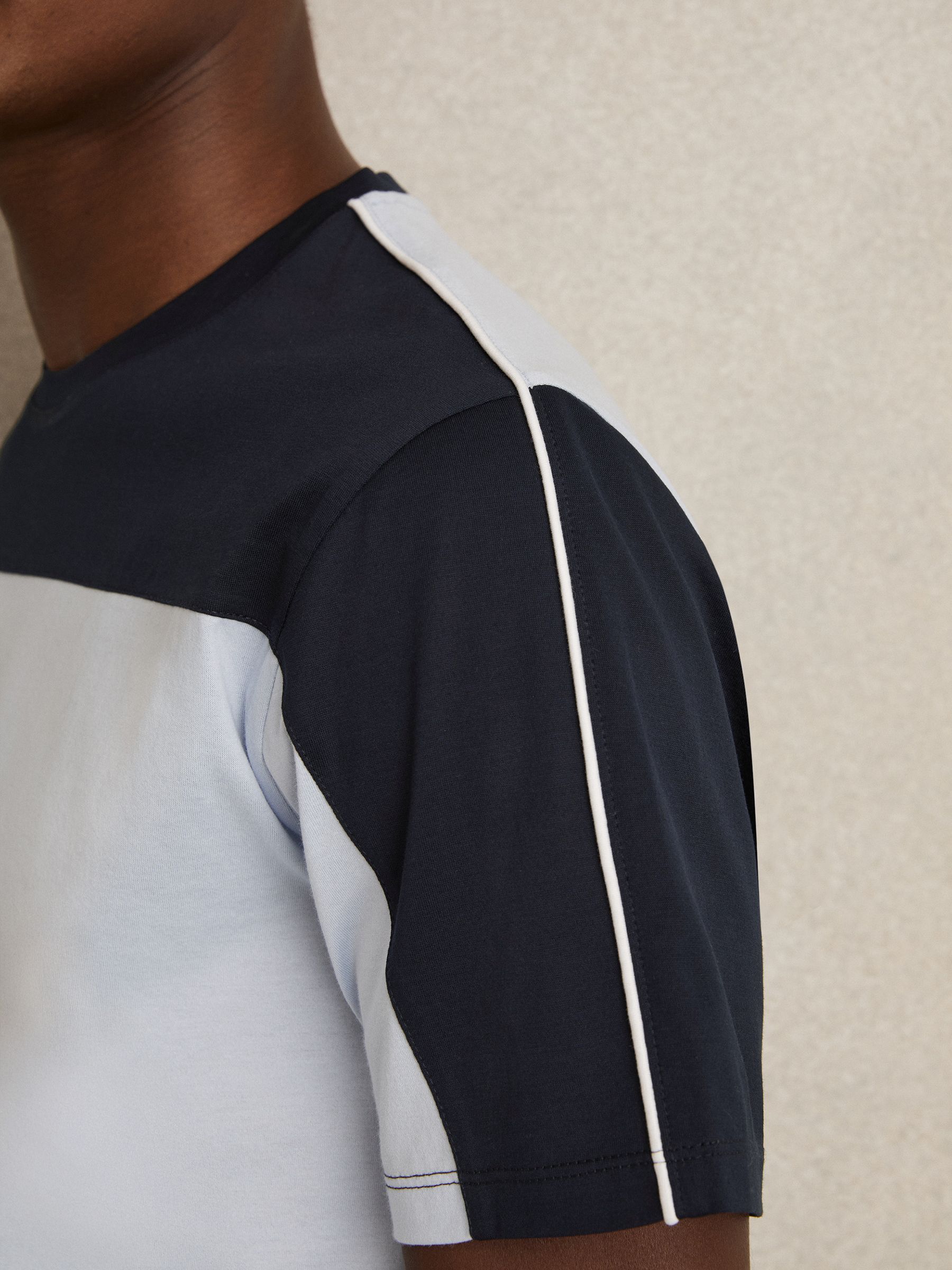 Mercerised-Cotton Colour-Block T-Shirt in Soft Blue/Navy - Image 4 of 6