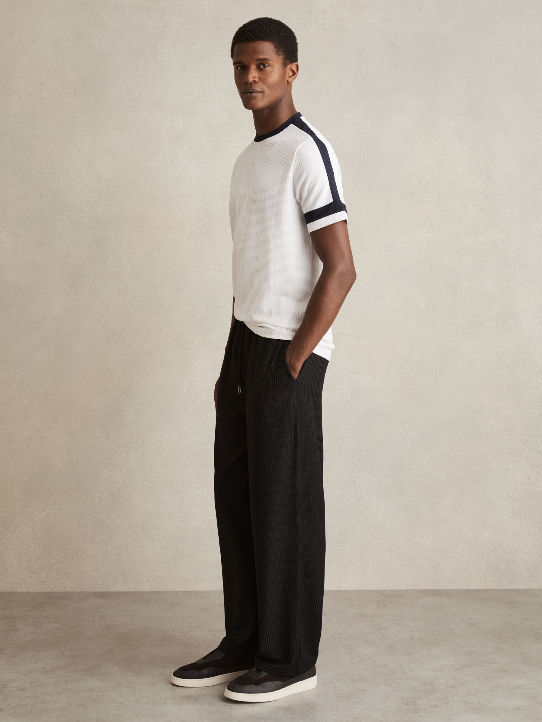 Oversized Textured T-Shirt in White/Navy - Image 3 of 6