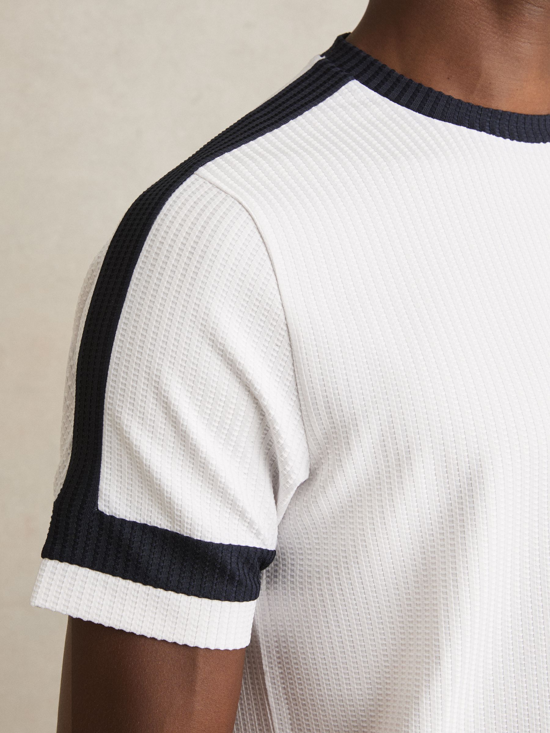 Oversized Textured T-Shirt in White/Navy - Image 4 of 6