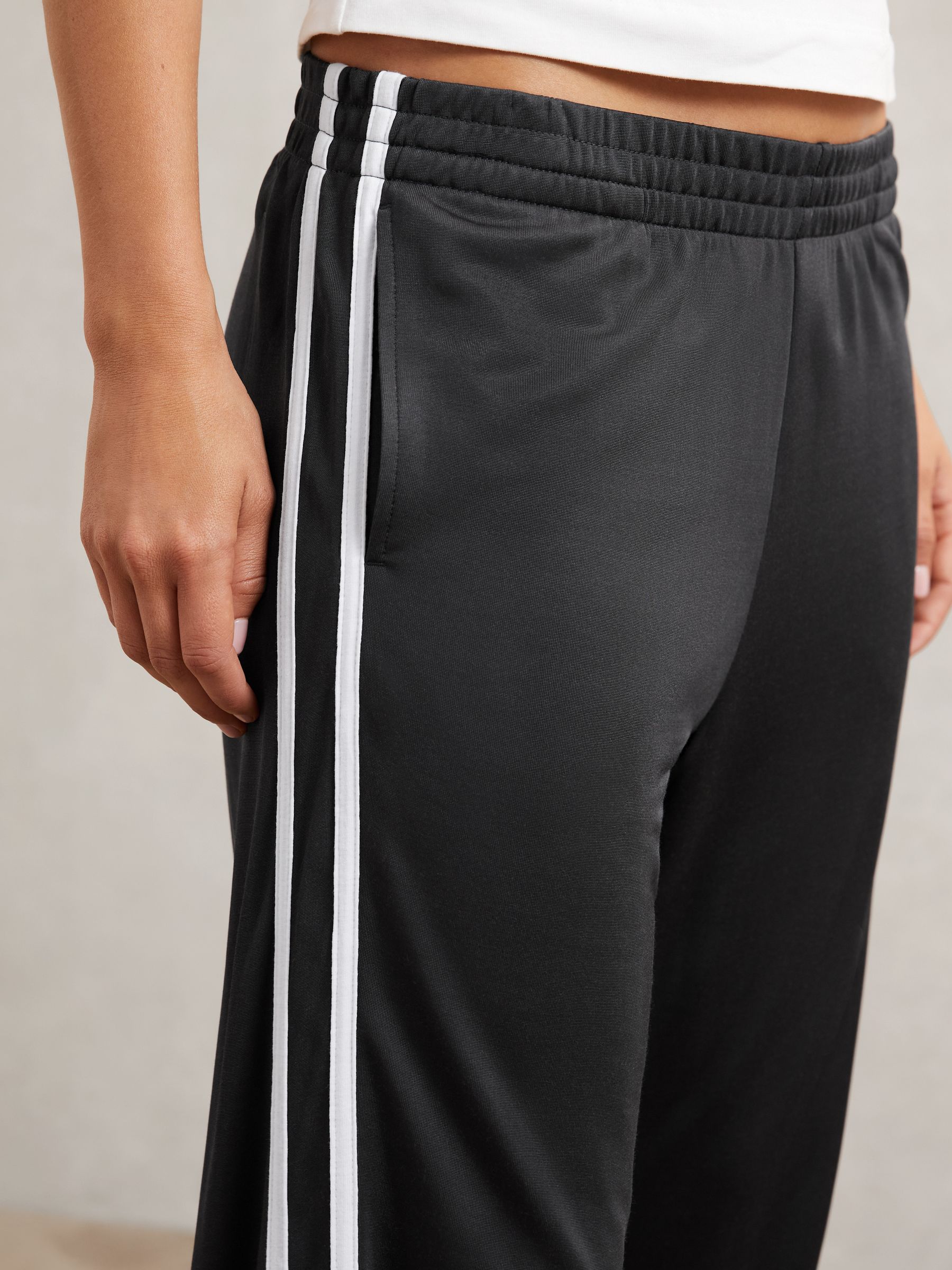 Side-Stripe Jersey Joggers in Grey - Image 3 of 5