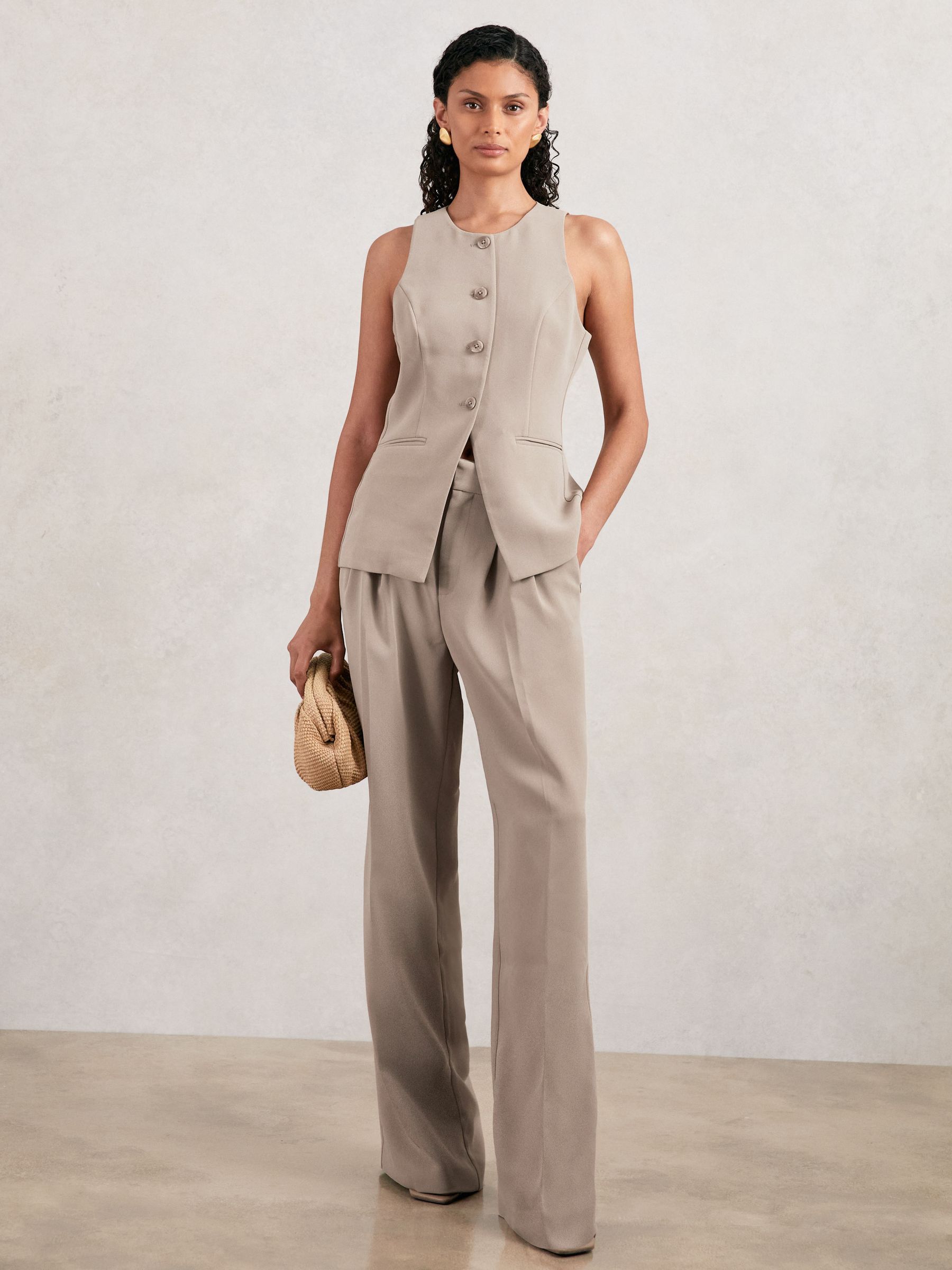 Good American Tailored Vest in Beige - Image 3 of 5